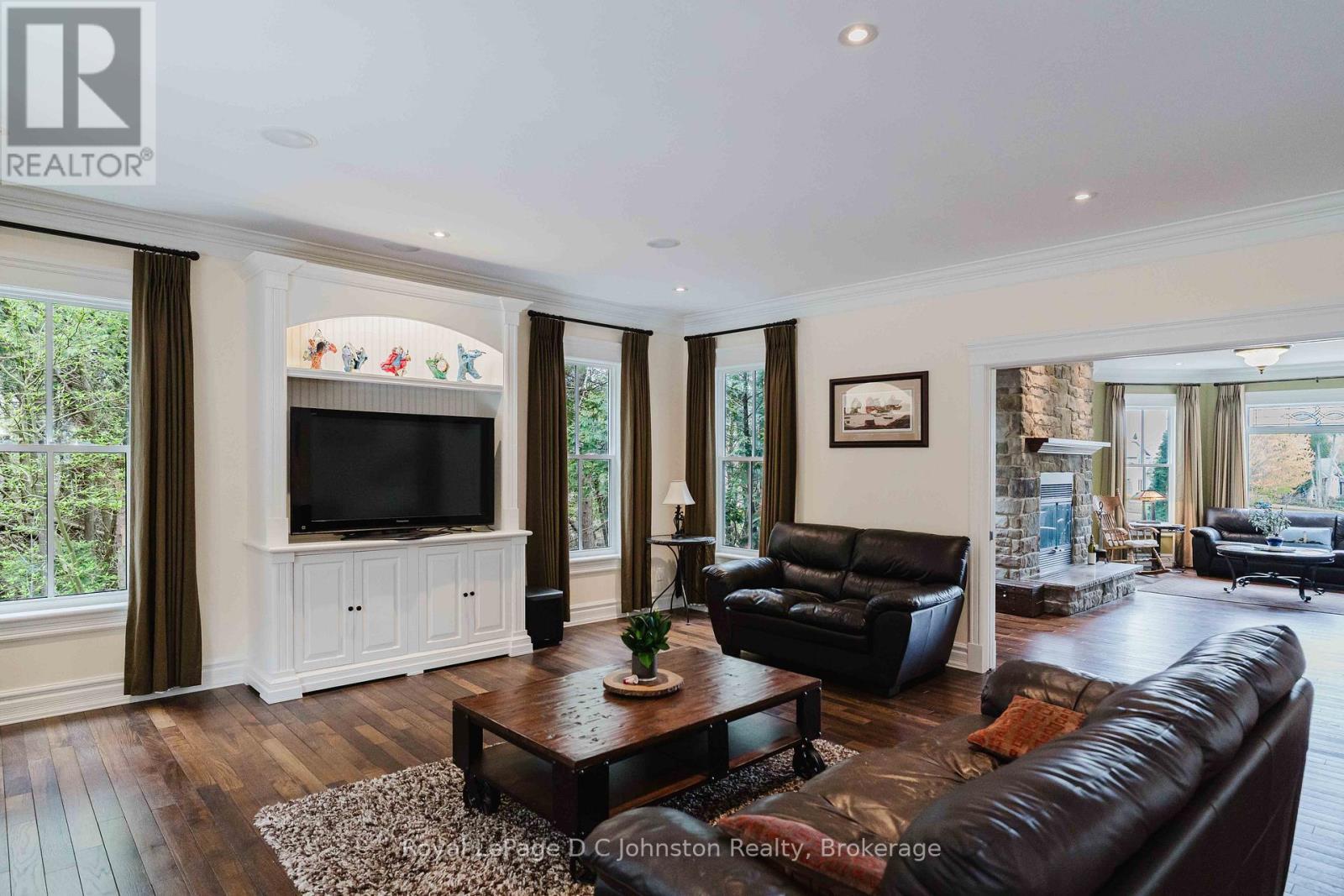 












184 TRILLIUM DRIVE

,
Saugeen Shores,




Ontario
N0H2C2


