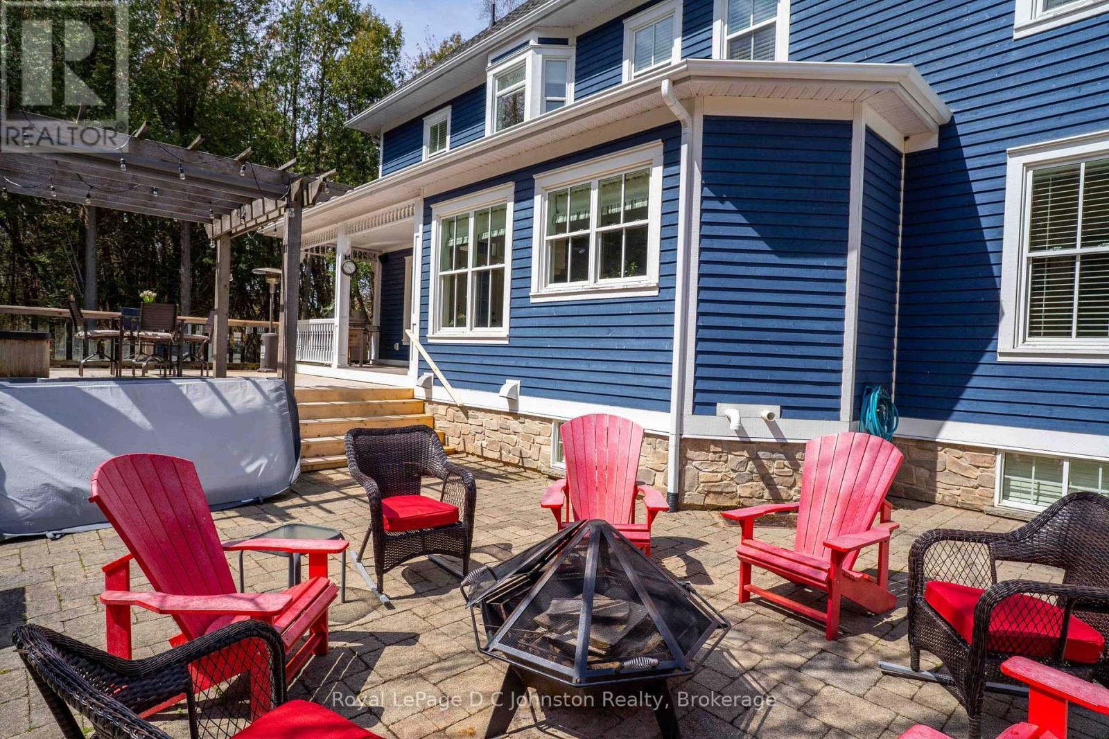 












184 TRILLIUM DRIVE

,
Saugeen Shores,




Ontario
N0H2C2


