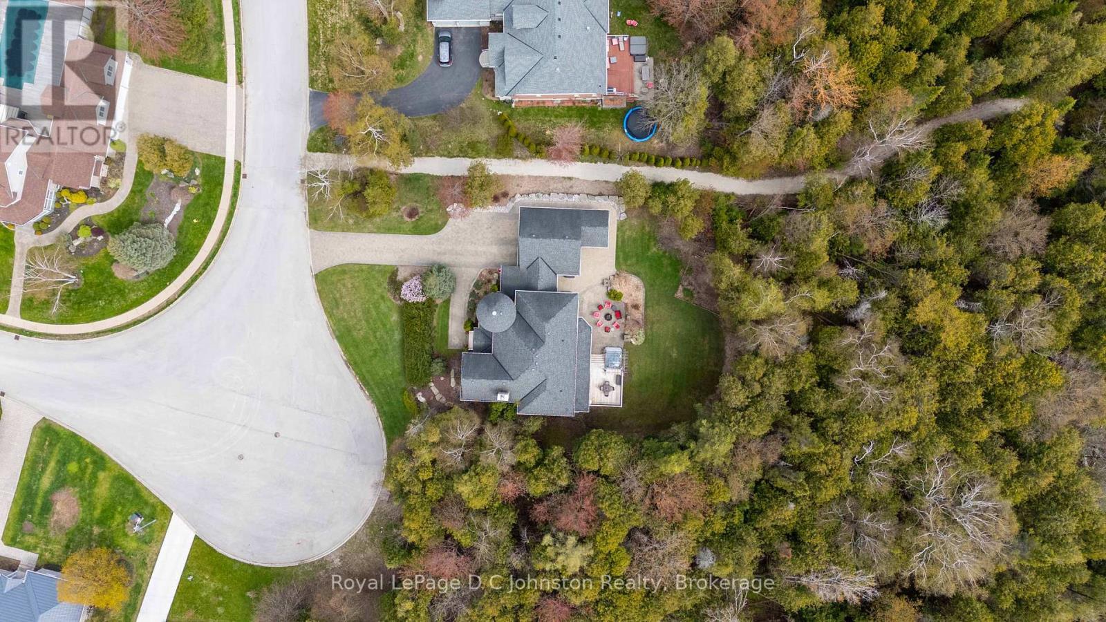 












184 TRILLIUM DRIVE

,
Saugeen Shores,




Ontario
N0H2C2

