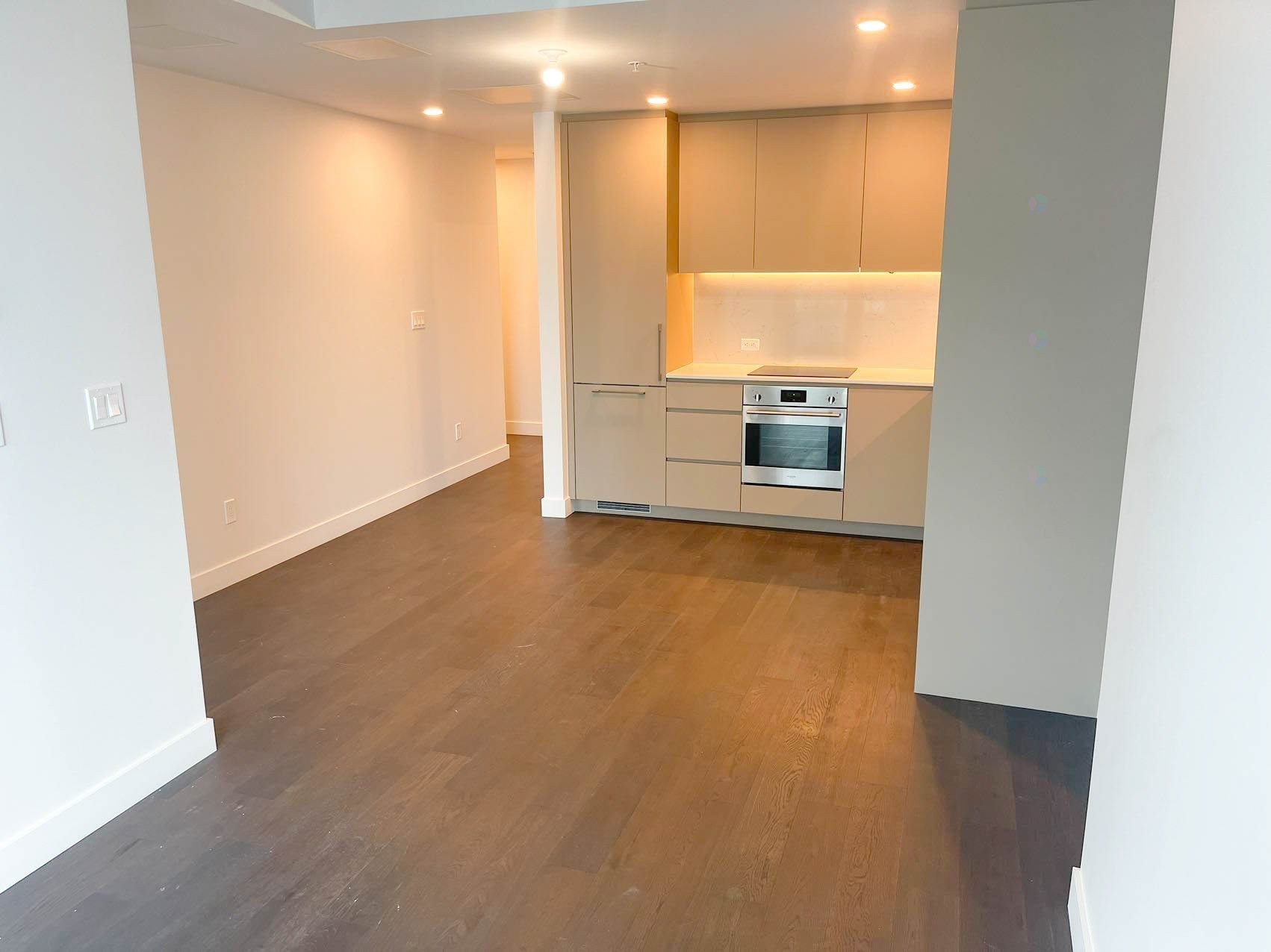 









1500


Boul. René-Lévesque O.

, 1601,
Montréal (Ville-Marie),




QC
H3G0H6

