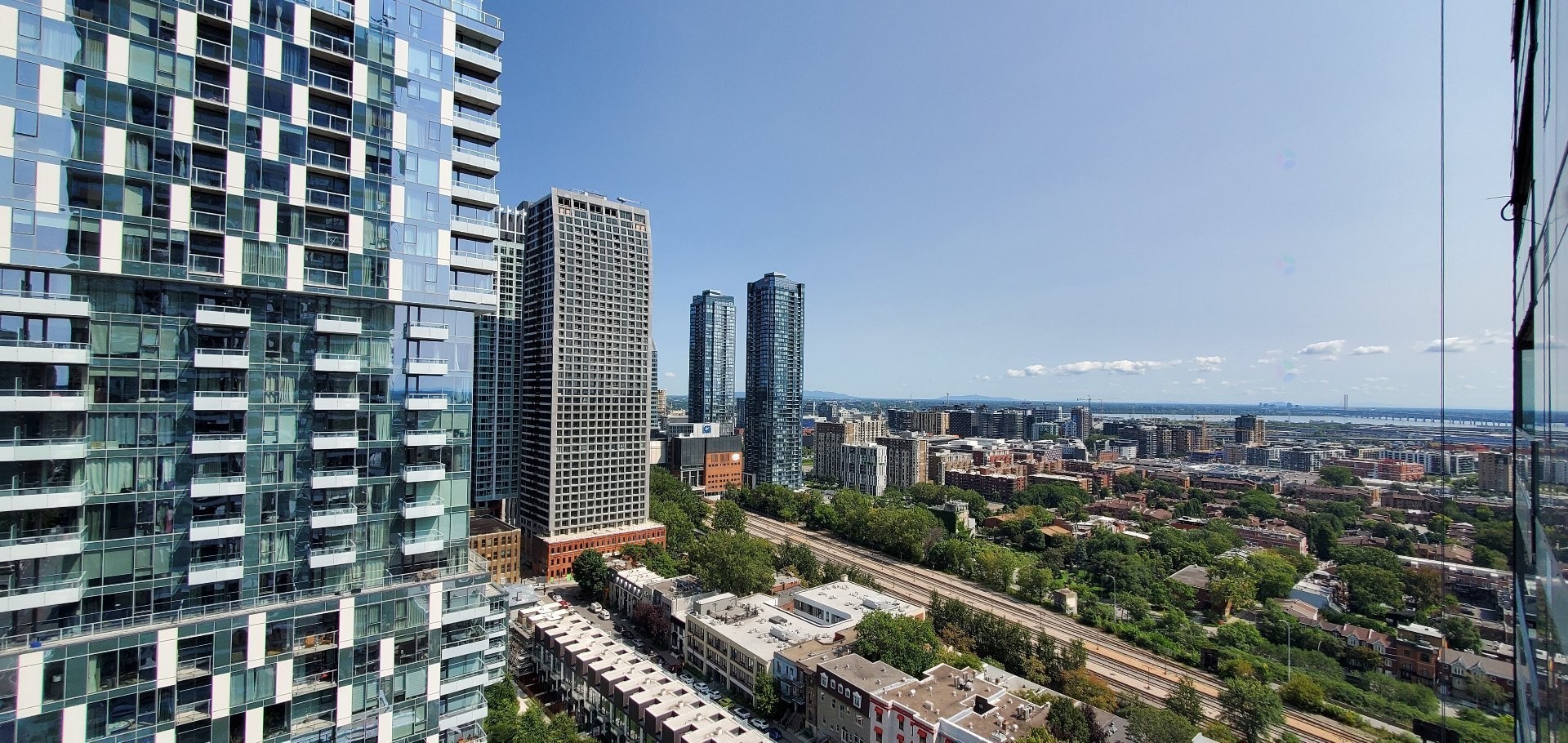 









1500


Boul. René-Lévesque O.

, 1601,
Montréal (Ville-Marie),




QC
H3G0H6

