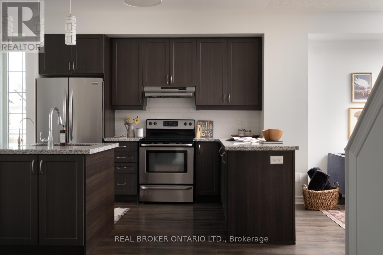 












2 MCDEVITT LANE

,
Caledon,




Ontario
L7C3S4

