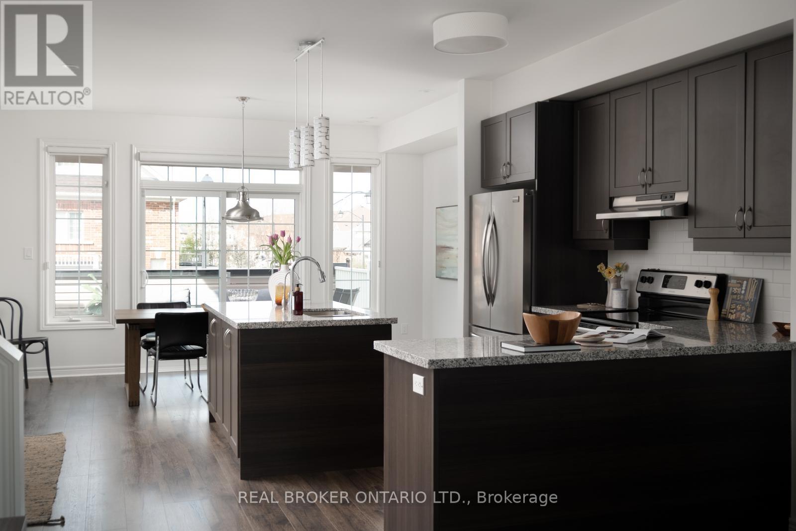 












2 MCDEVITT LANE

,
Caledon,




Ontario
L7C3S4

