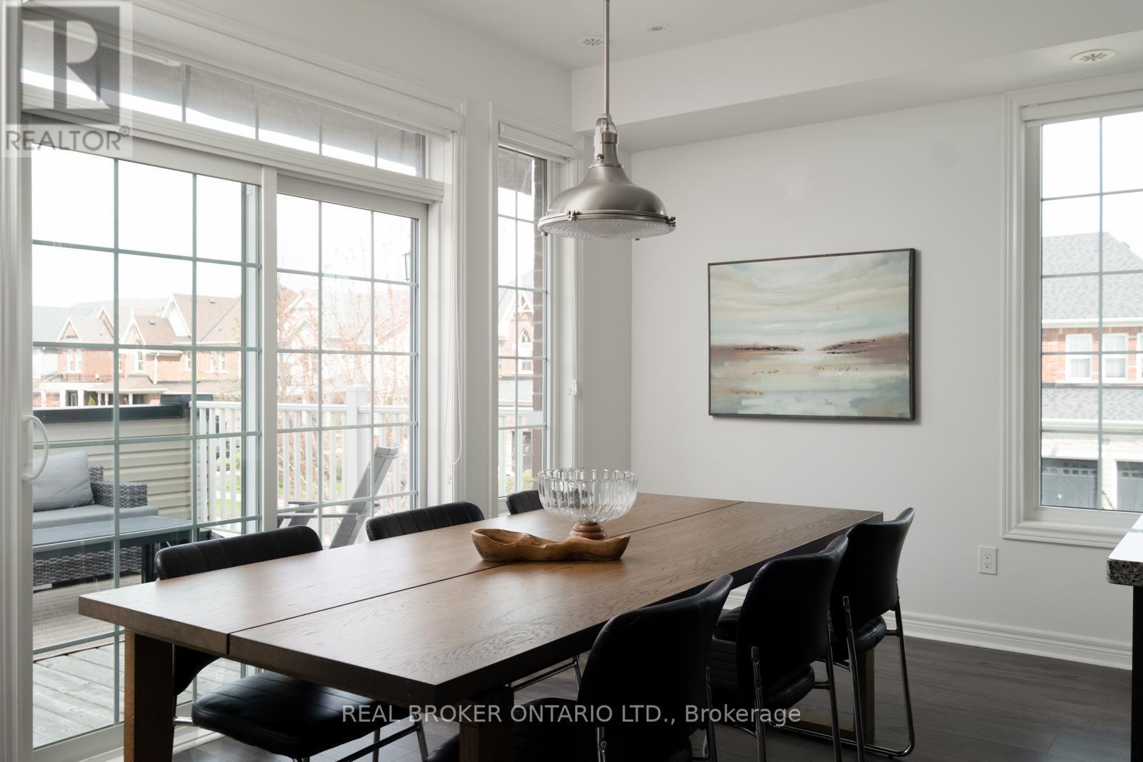 












2 MCDEVITT LANE

,
Caledon,




Ontario
L7C3S4

