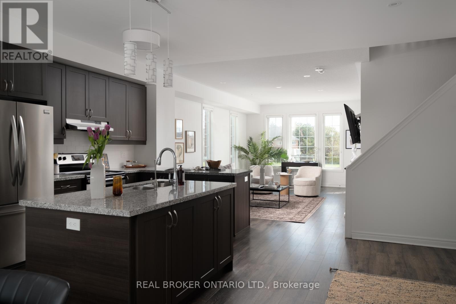 












2 MCDEVITT LANE

,
Caledon,




Ontario
L7C3S4

