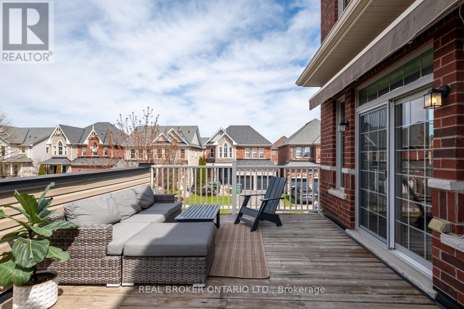 












2 MCDEVITT LANE

,
Caledon,




Ontario
L7C3S4

