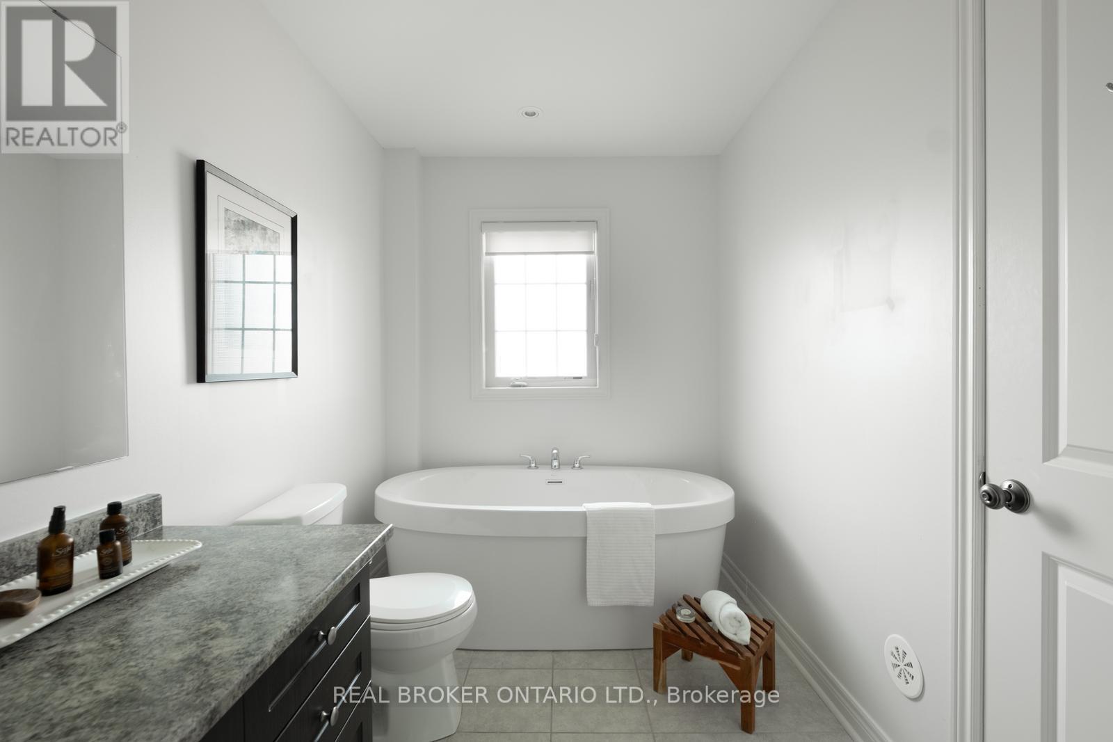 












2 MCDEVITT LANE

,
Caledon,




Ontario
L7C3S4

