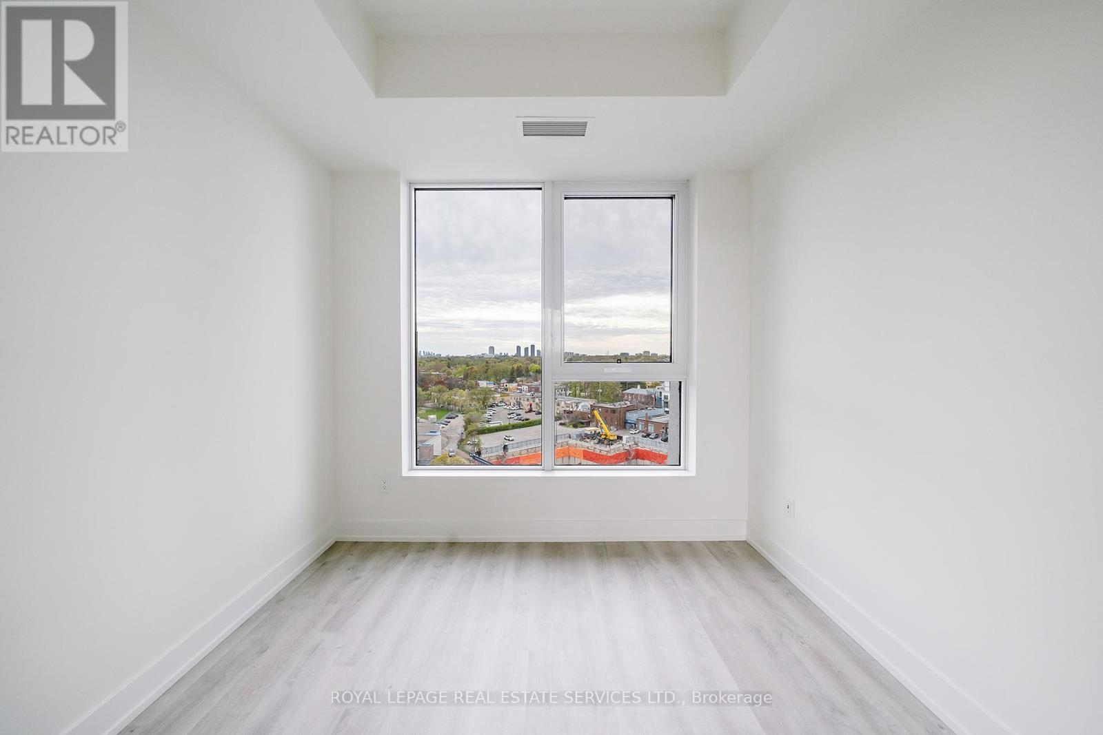 












1207 - 60 CENTRAL PARK ROADWAY

,
Toronto,




Ontario
M9A0E6

