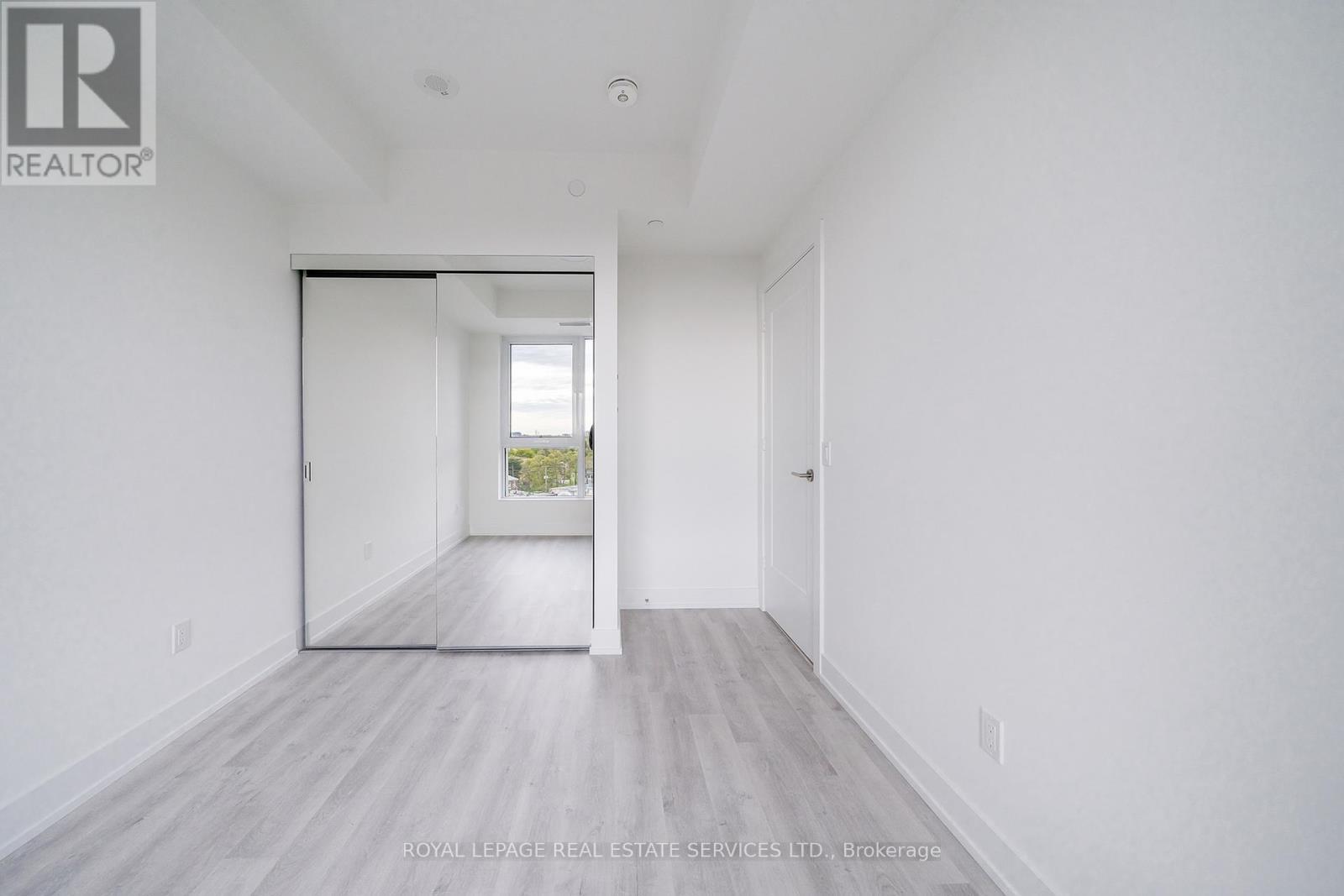 












1207 - 60 CENTRAL PARK ROADWAY

,
Toronto,




Ontario
M9A0E6

