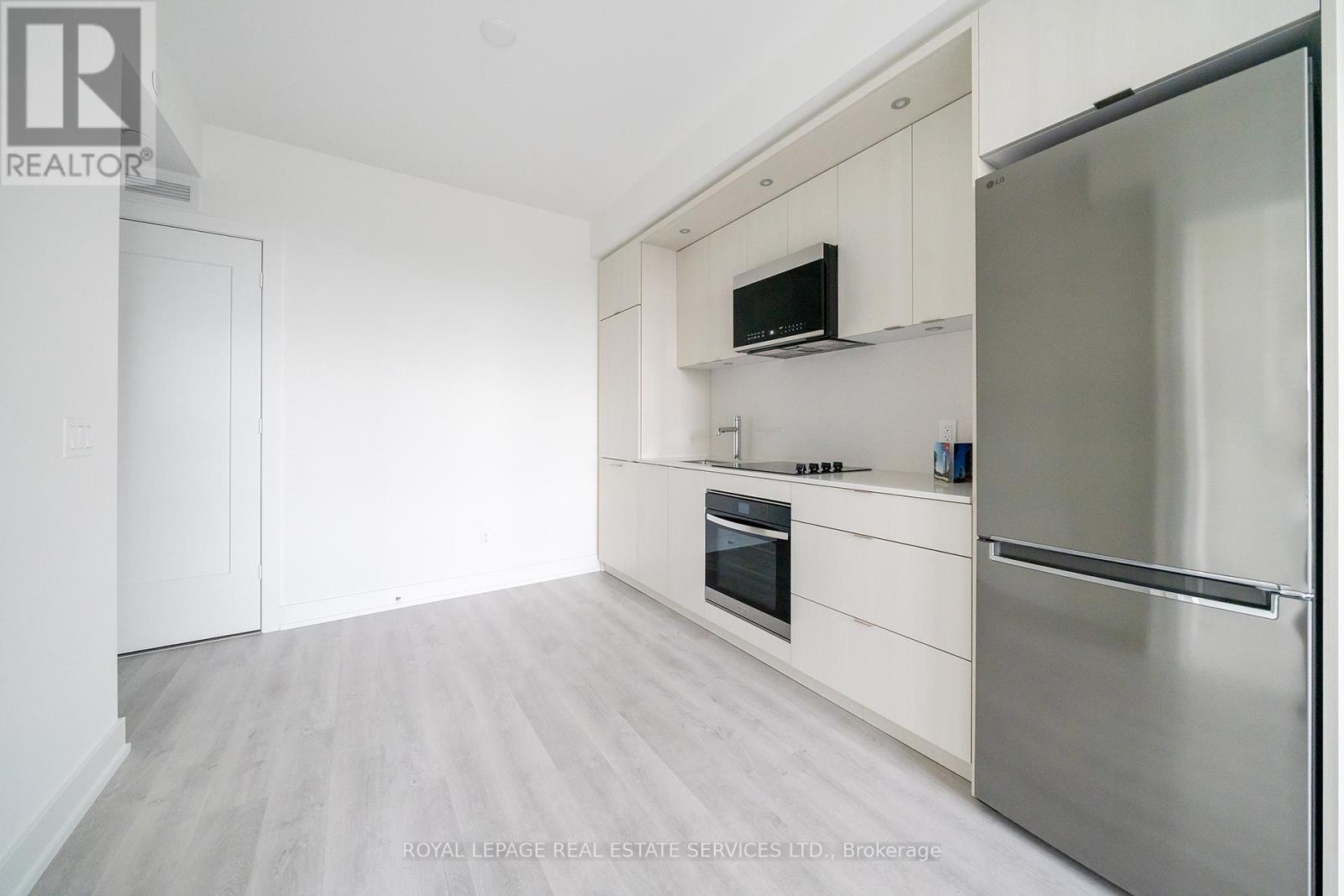 












1207 - 60 CENTRAL PARK ROADWAY

,
Toronto,




Ontario
M9A0E6

