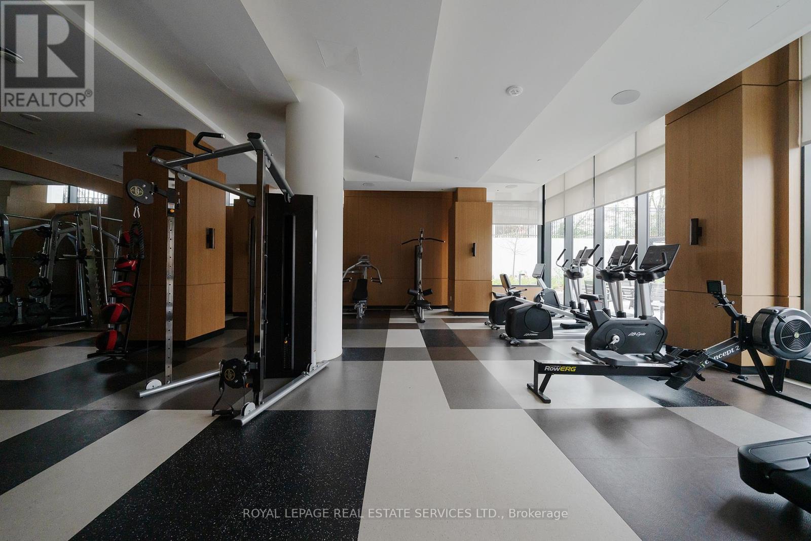












1207 - 60 CENTRAL PARK ROADWAY

,
Toronto,




Ontario
M9A0E6

