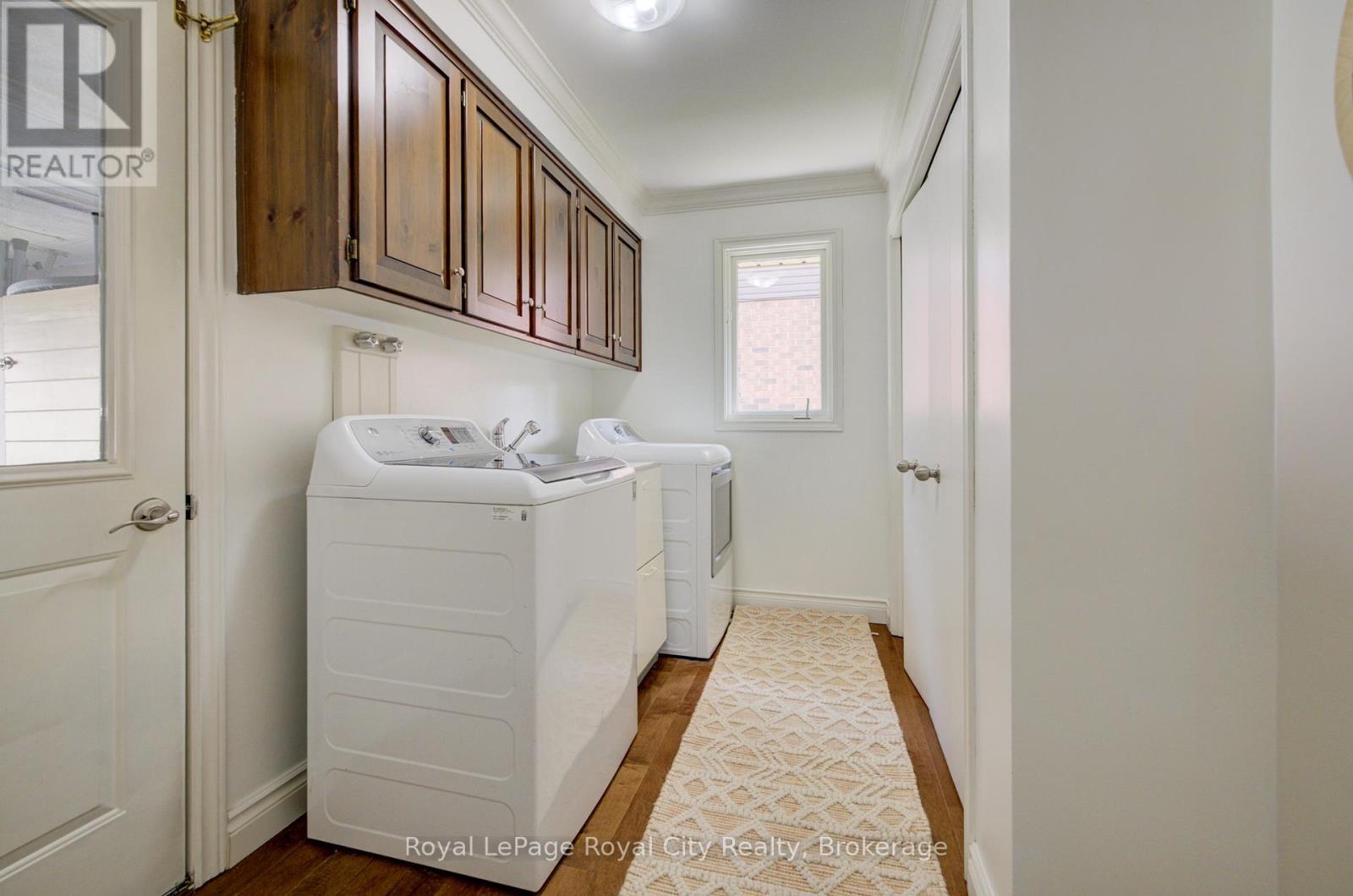 












15 JOANN CRESCENT

,
Centre Wellington (Elora/Salem),




Ontario
N0B1S0

