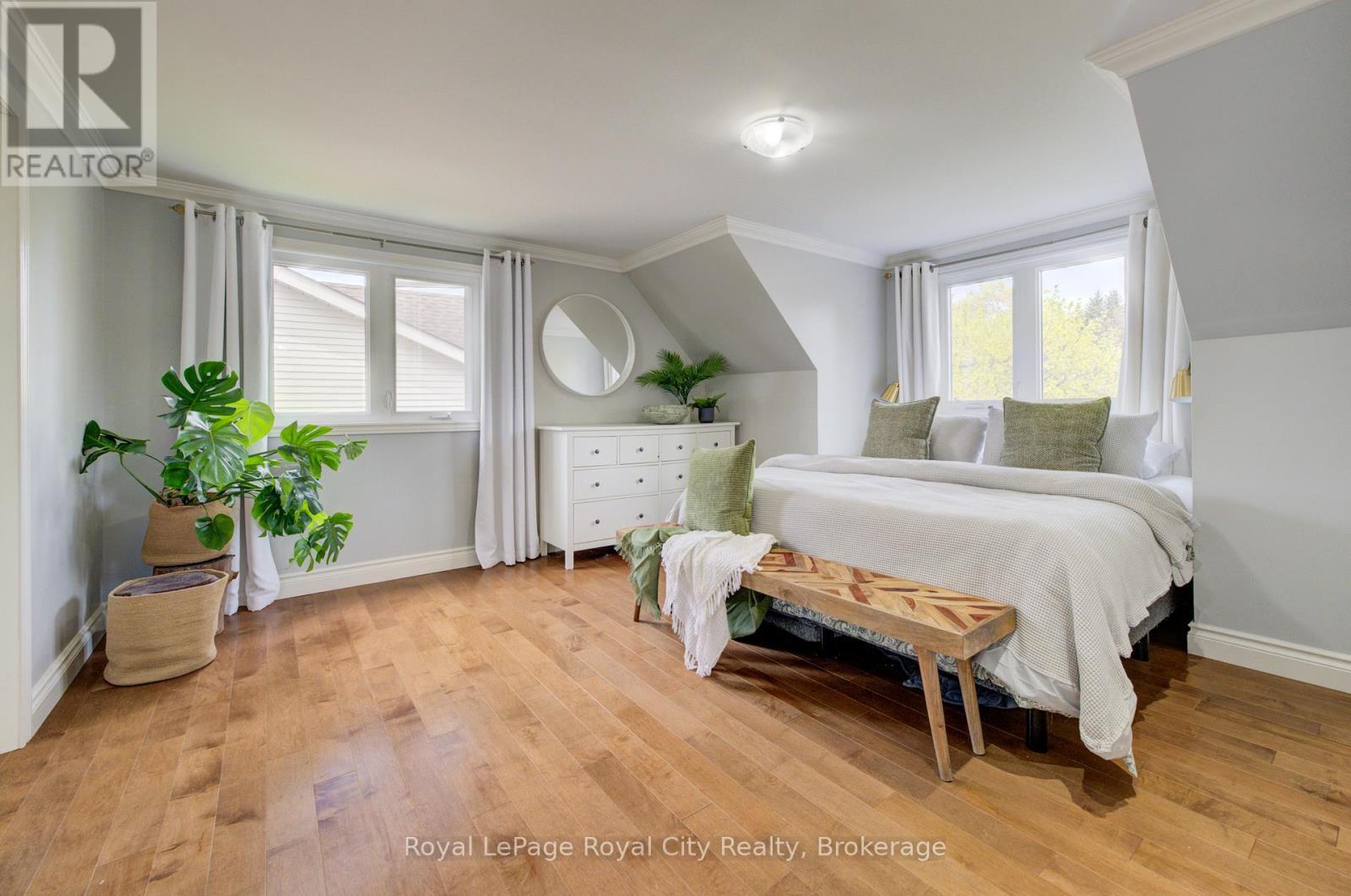 












15 JOANN CRESCENT

,
Centre Wellington (Elora/Salem),




Ontario
N0B1S0

