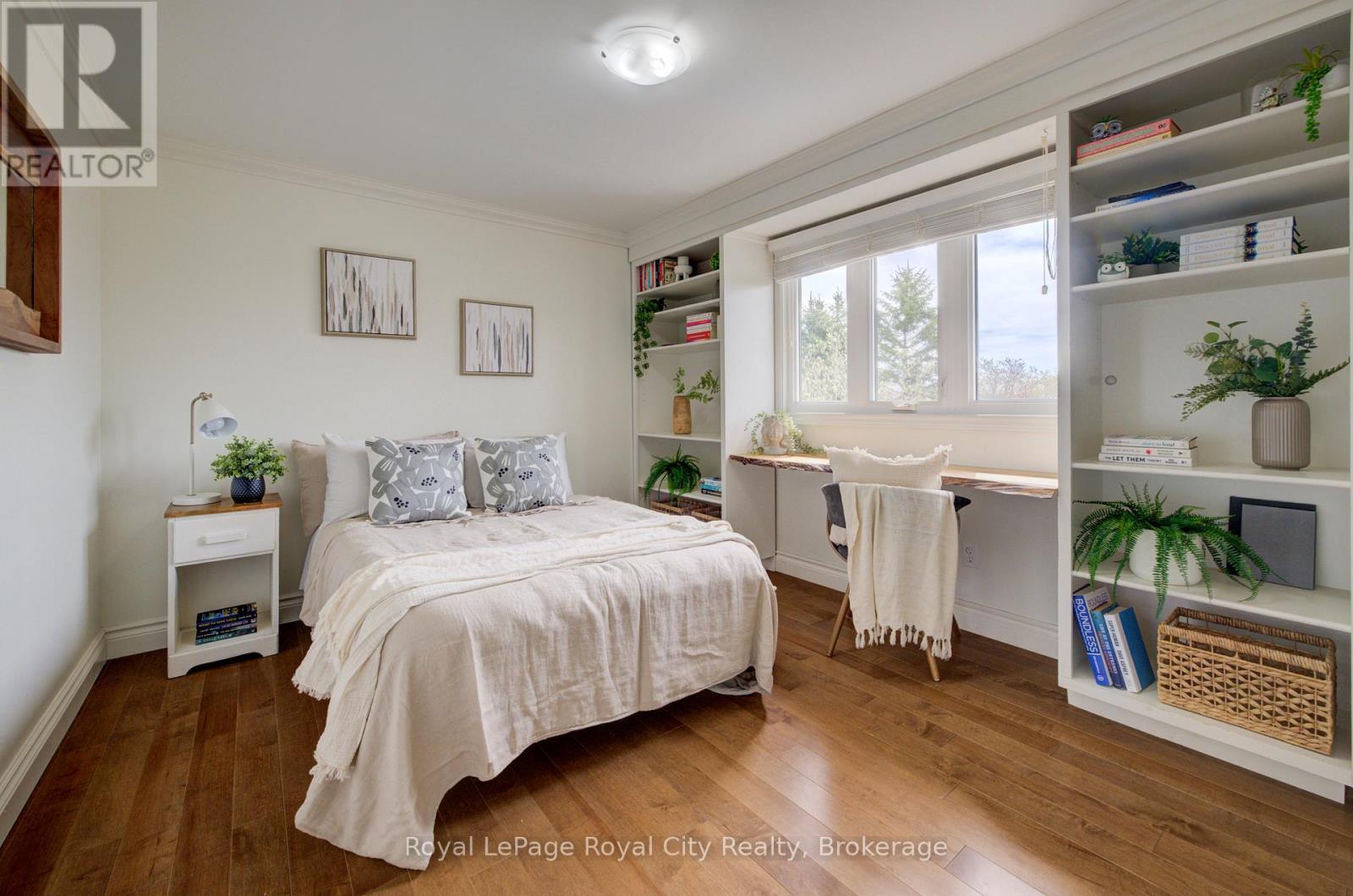












15 JOANN CRESCENT

,
Centre Wellington (Elora/Salem),




Ontario
N0B1S0

