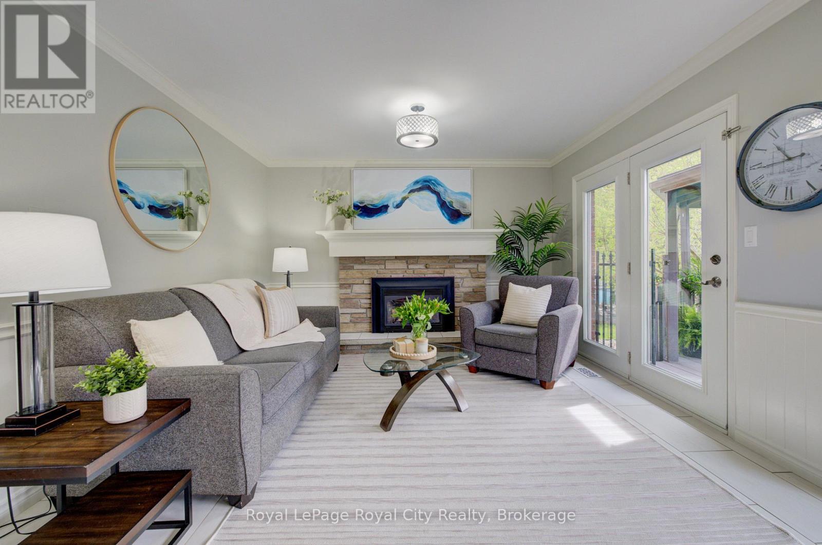 












15 JOANN CRESCENT

,
Centre Wellington (Elora/Salem),




Ontario
N0B1S0

