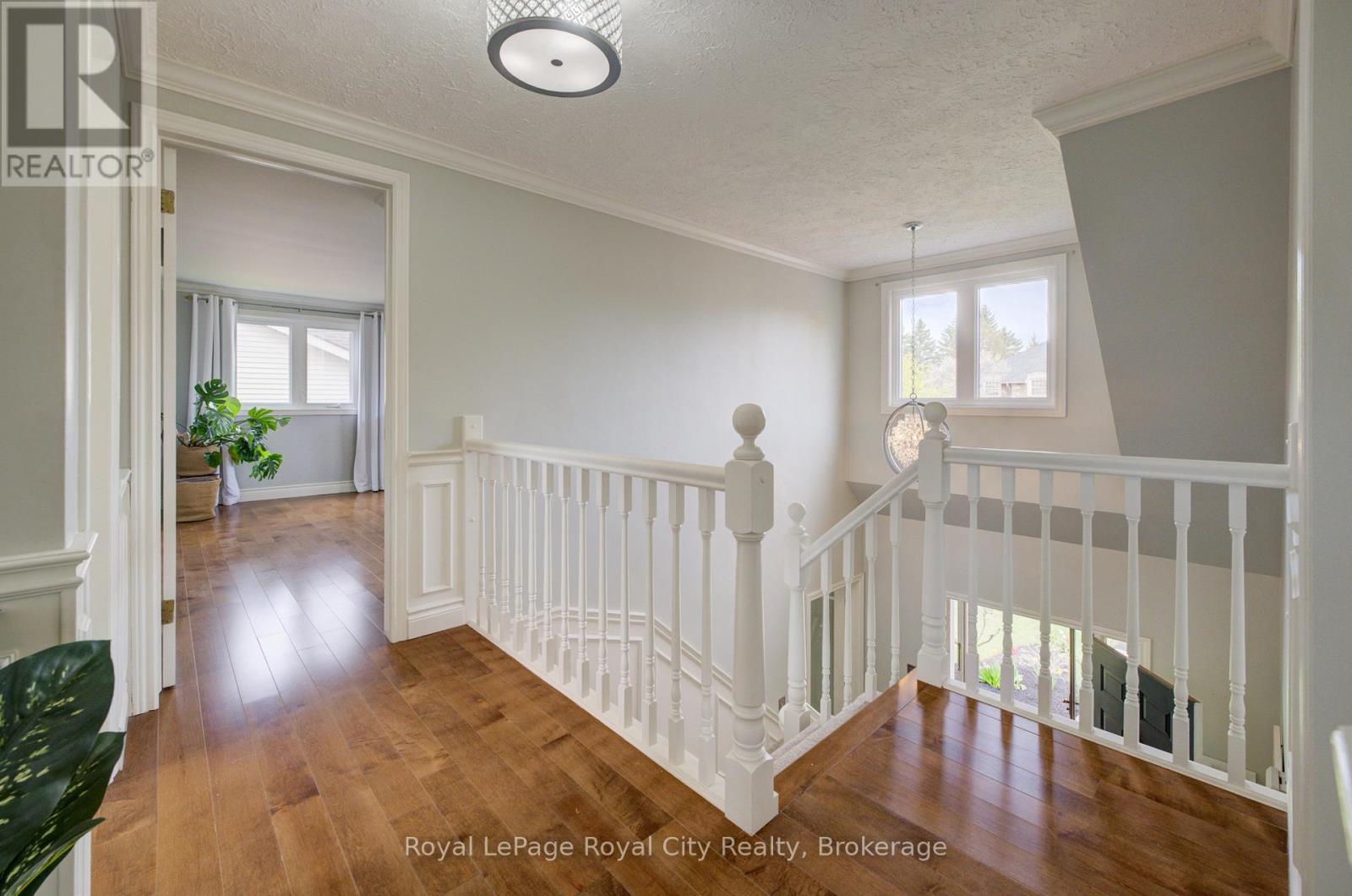 












15 JOANN CRESCENT

,
Centre Wellington (Elora/Salem),




Ontario
N0B1S0

