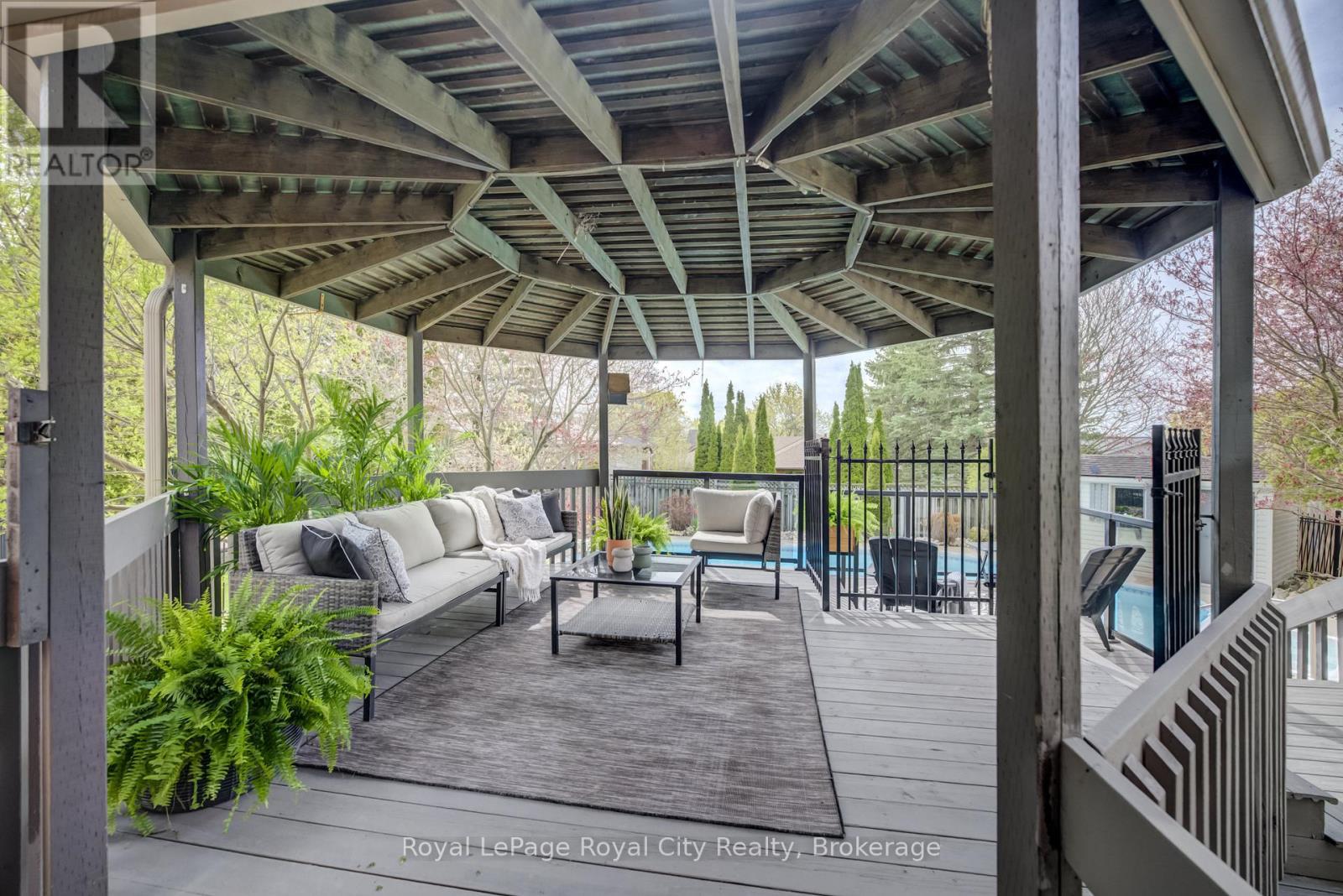 












15 JOANN CRESCENT

,
Centre Wellington (Elora/Salem),




Ontario
N0B1S0

