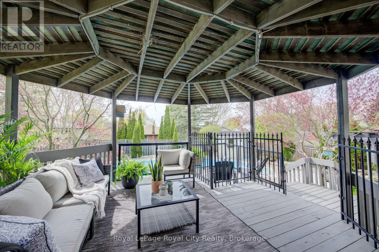 












15 JOANN CRESCENT

,
Centre Wellington (Elora/Salem),




Ontario
N0B1S0

