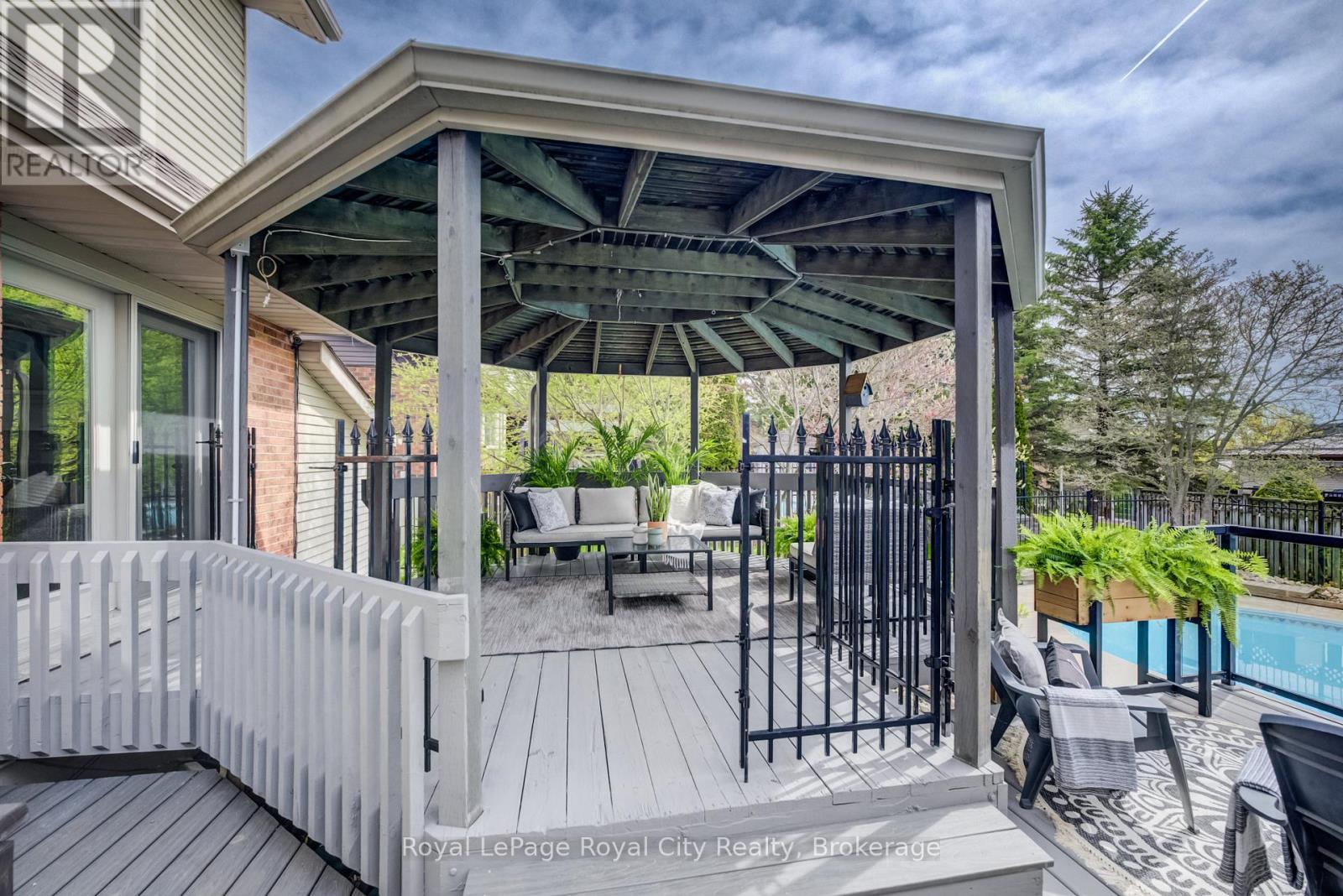 












15 JOANN CRESCENT

,
Centre Wellington (Elora/Salem),




Ontario
N0B1S0

