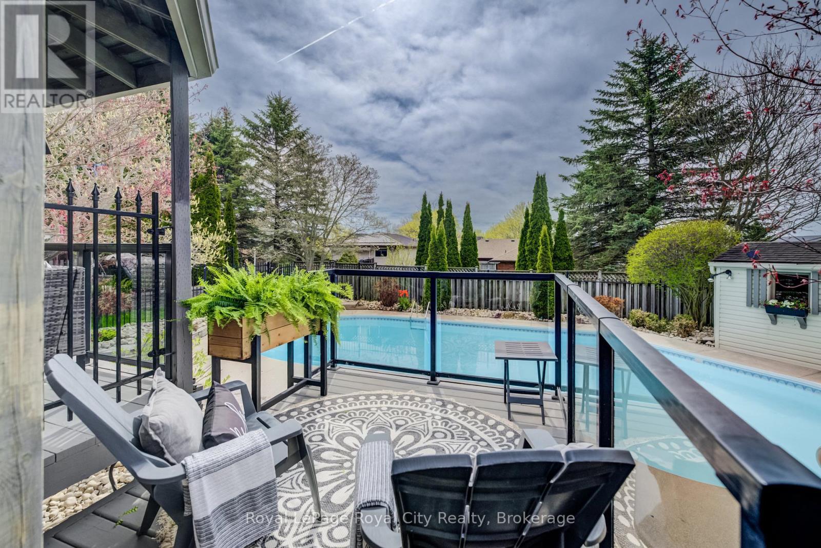 












15 JOANN CRESCENT

,
Centre Wellington (Elora/Salem),




Ontario
N0B1S0

