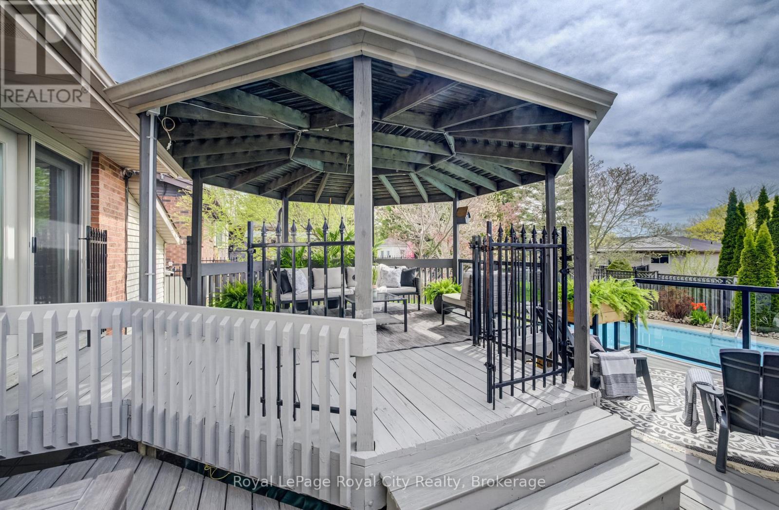 












15 JOANN CRESCENT

,
Centre Wellington (Elora/Salem),




Ontario
N0B1S0

