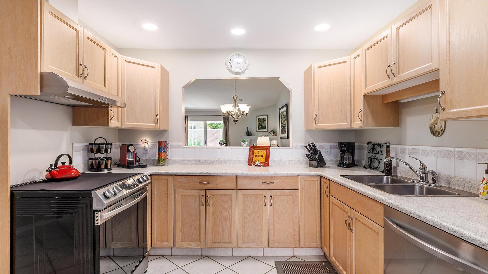 









1874


Parkview

Crescent, 39,
Kelowna,




BC
V1X 7G6

