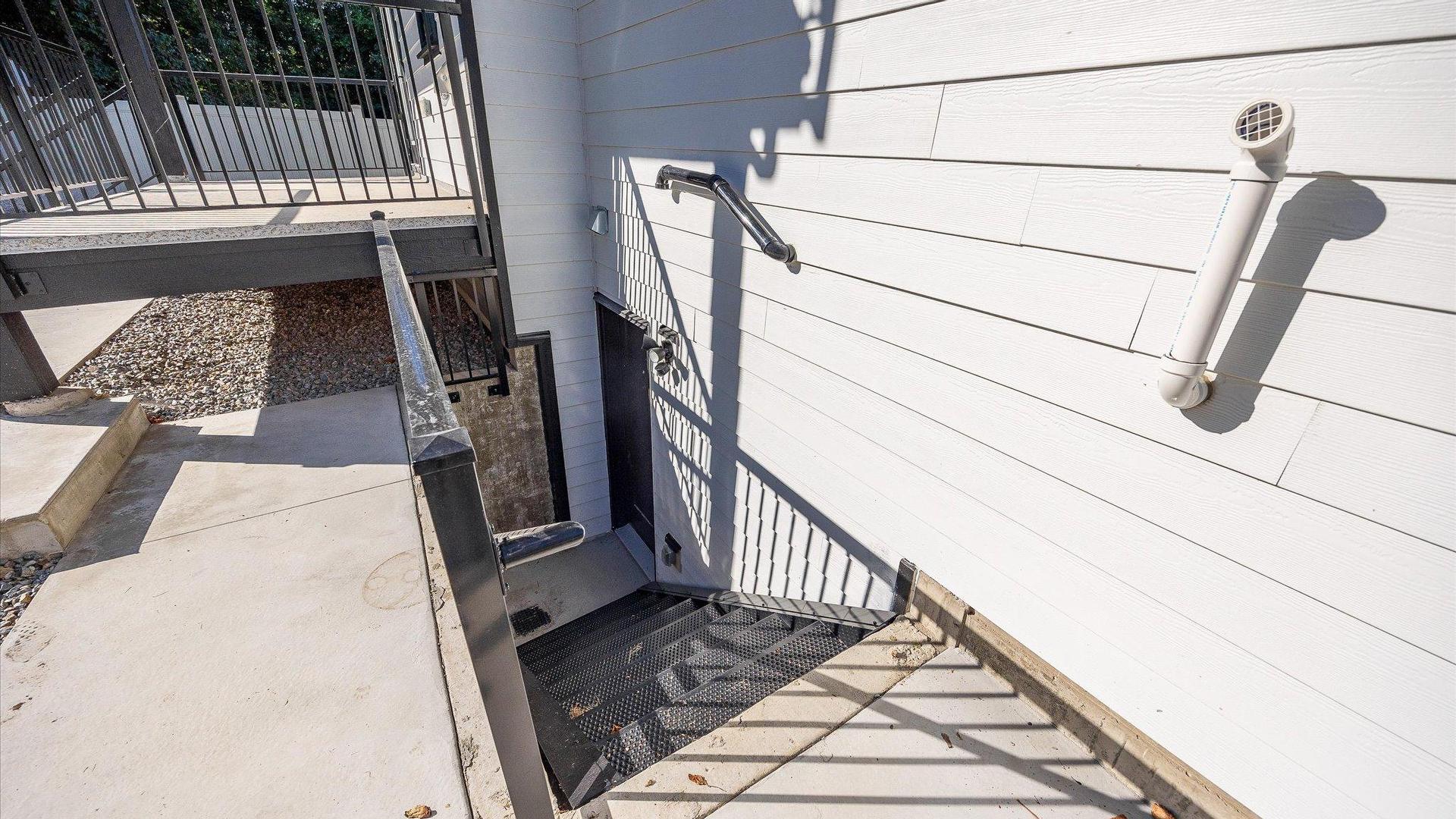 









705


McClure

Road,
Kelowna,




BC
V1W 1M2

