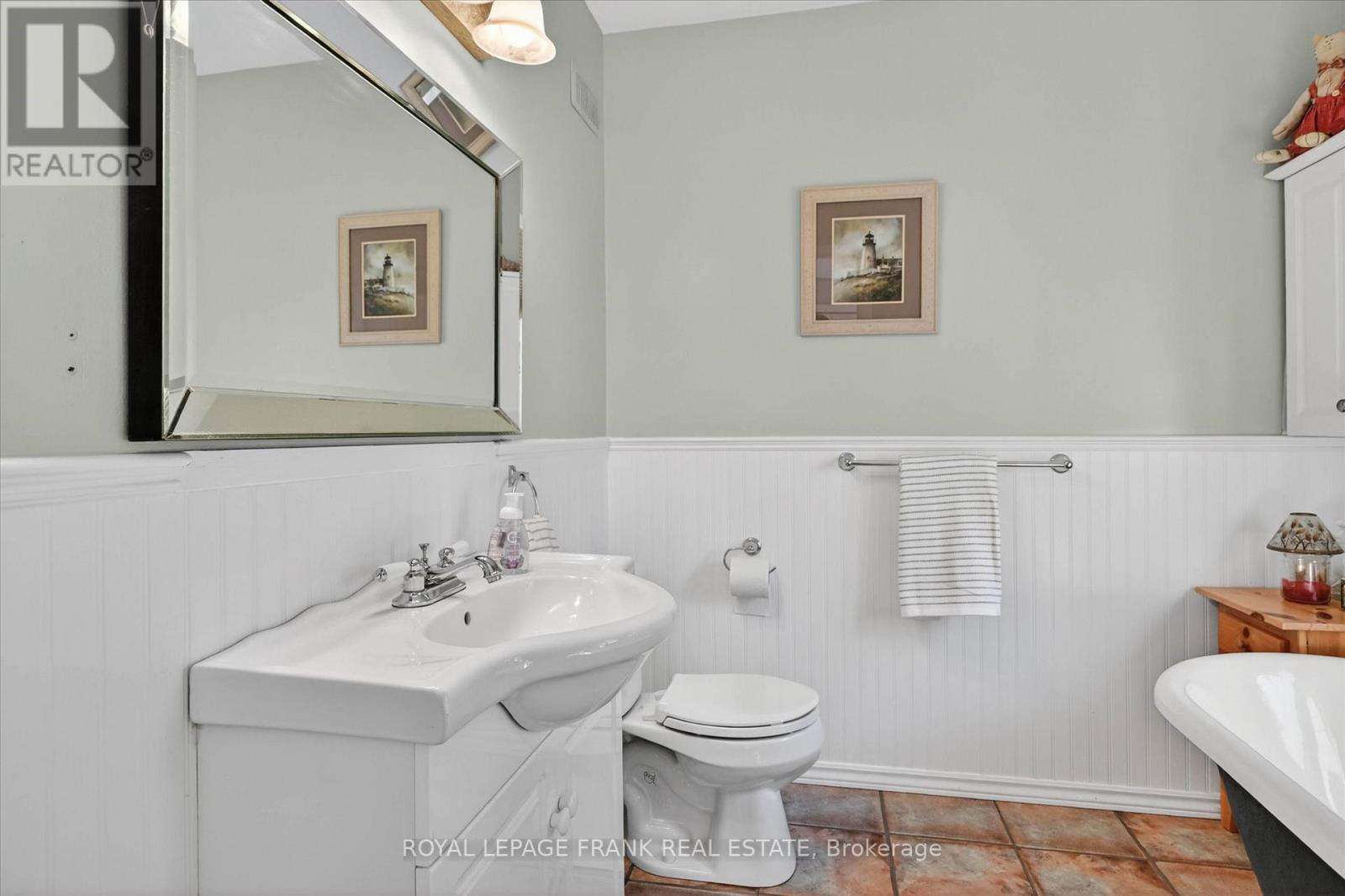 












187 RIVER LANE

,
Douro-Dummer,




Ontario
K0L3A0

