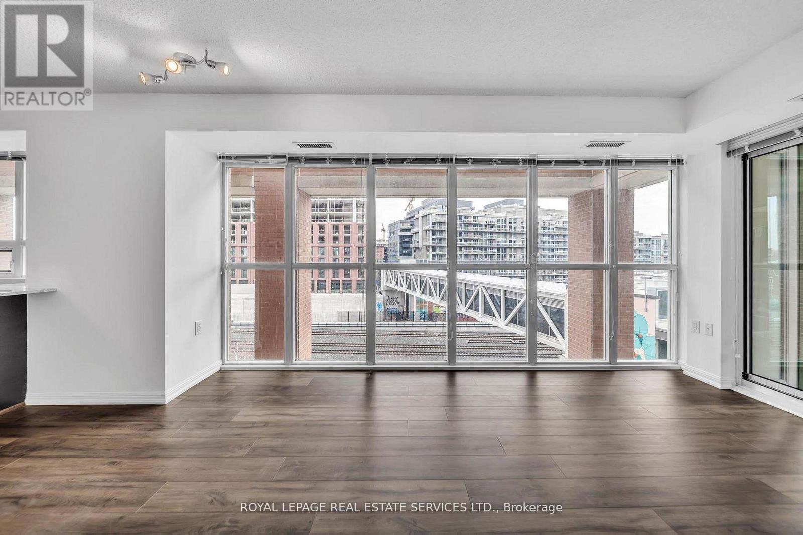 












502 - 125 WESTERN BATTERY ROAD

,
Toronto,




Ontario
M6K3R8

