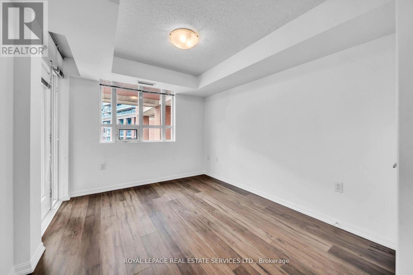 












502 - 125 WESTERN BATTERY ROAD

,
Toronto,




Ontario
M6K3R8

