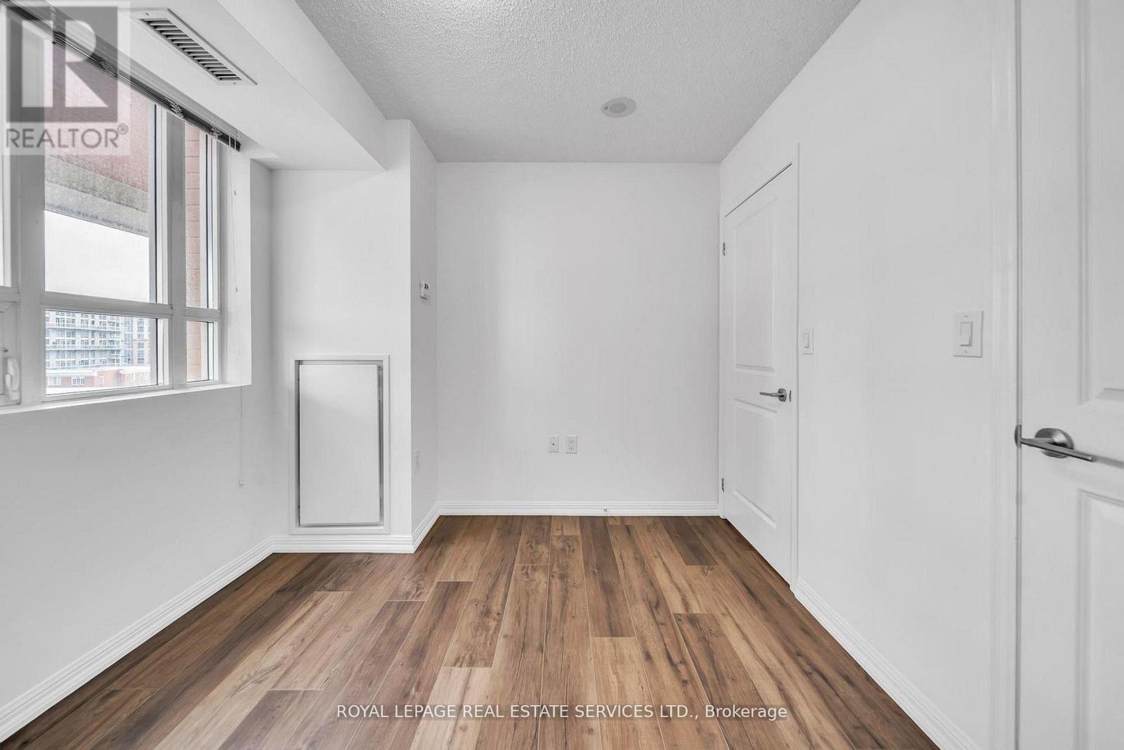 












502 - 125 WESTERN BATTERY ROAD

,
Toronto,




Ontario
M6K3R8

