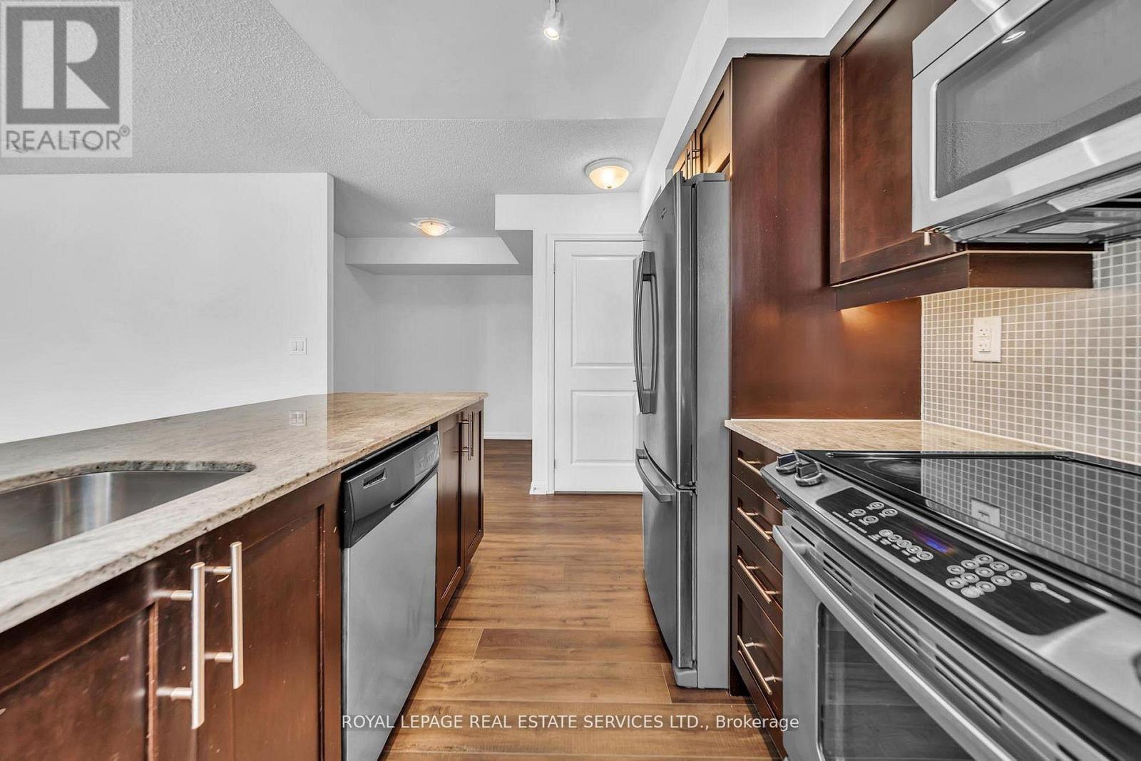 












502 - 125 WESTERN BATTERY ROAD

,
Toronto,




Ontario
M6K3R8

