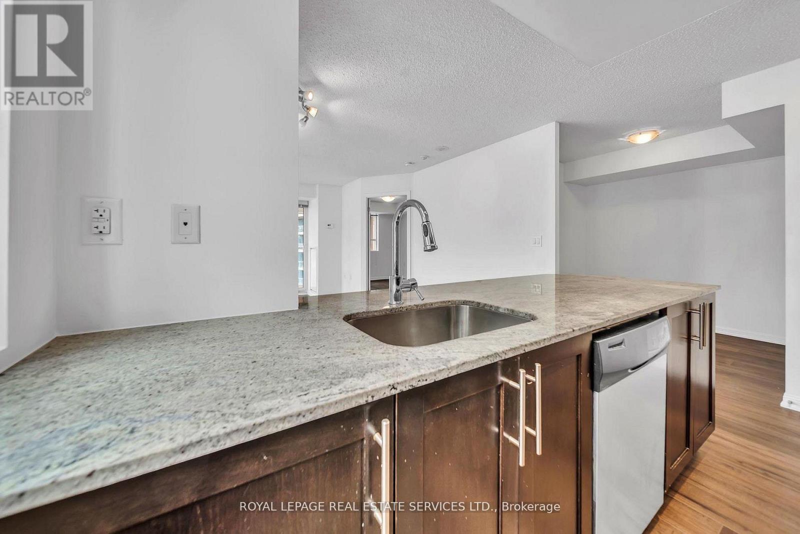 












502 - 125 WESTERN BATTERY ROAD

,
Toronto,




Ontario
M6K3R8

