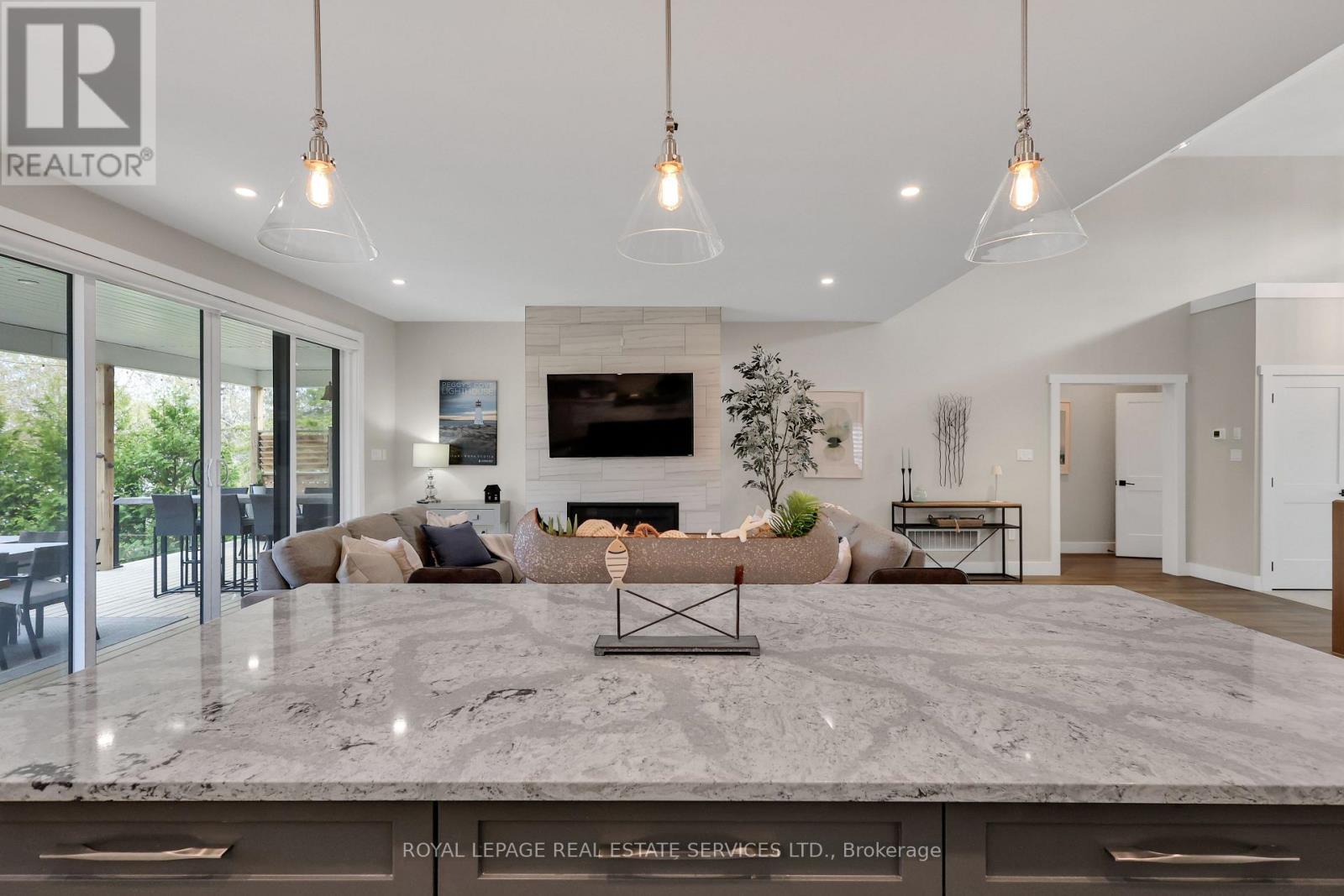 












131 GLENLAKE BOULEVARD

,
Collingwood,




Ontario
L9Y0X2

