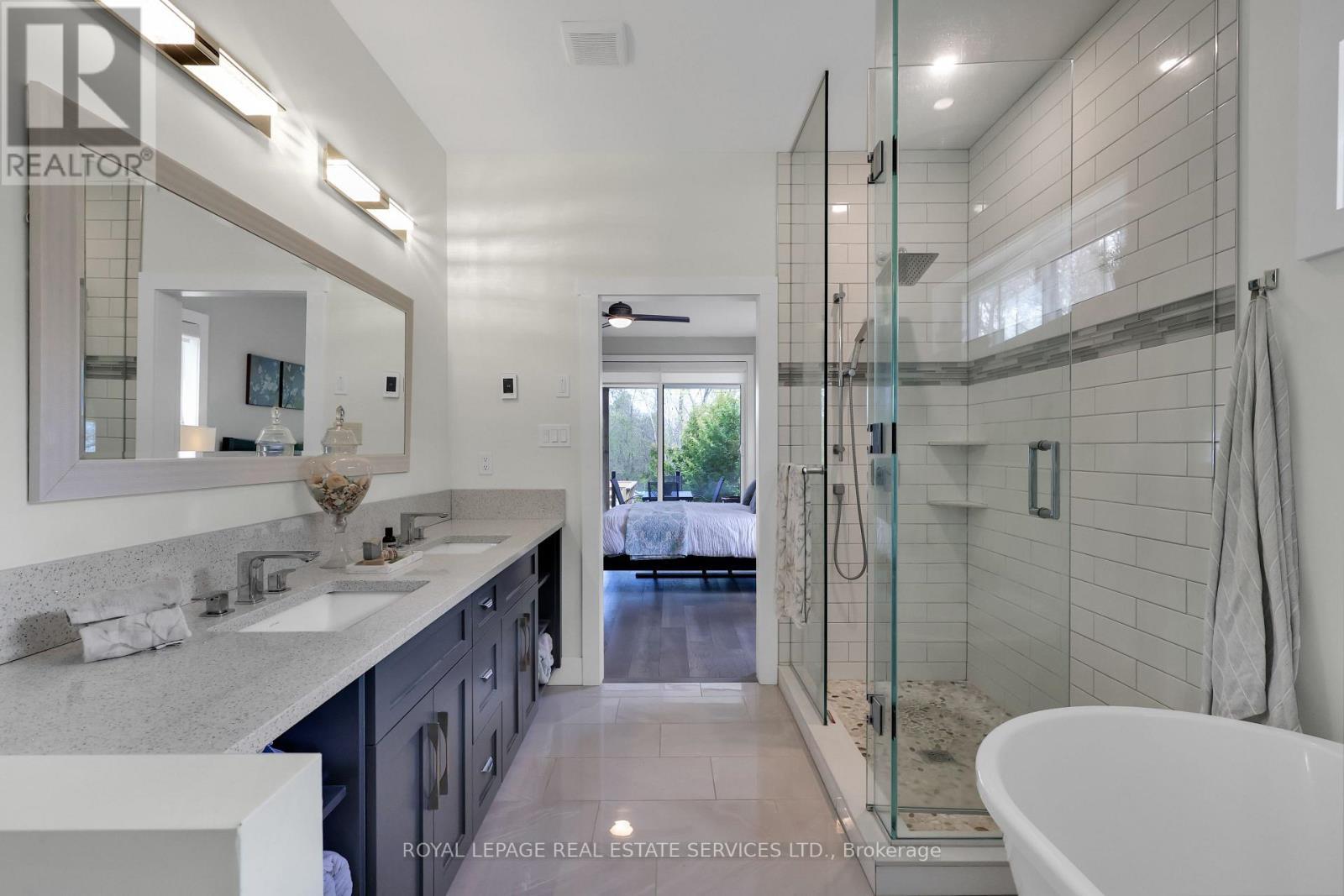 












131 GLENLAKE BOULEVARD

,
Collingwood,




Ontario
L9Y0X2

