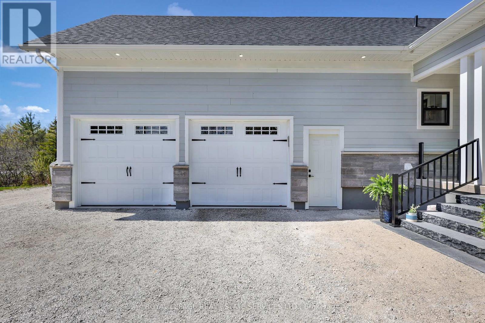 












131 GLENLAKE BOULEVARD

,
Collingwood,




Ontario
L9Y0X2

