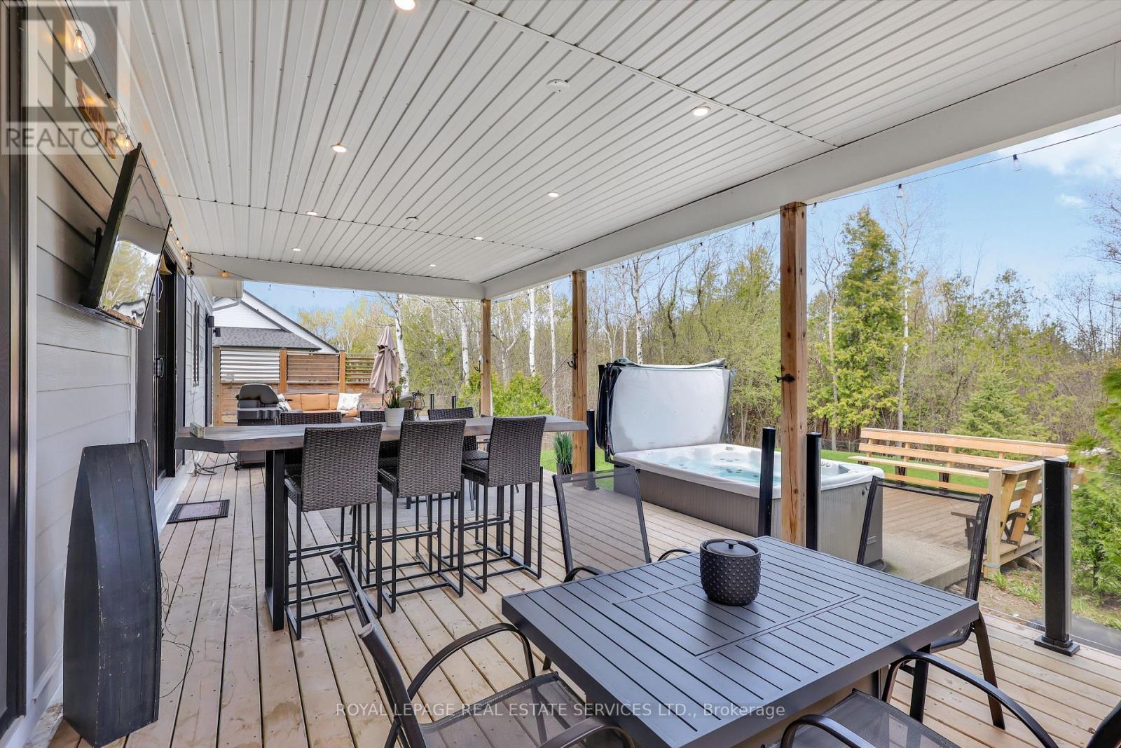 












131 GLENLAKE BOULEVARD

,
Collingwood,




Ontario
L9Y0X2

