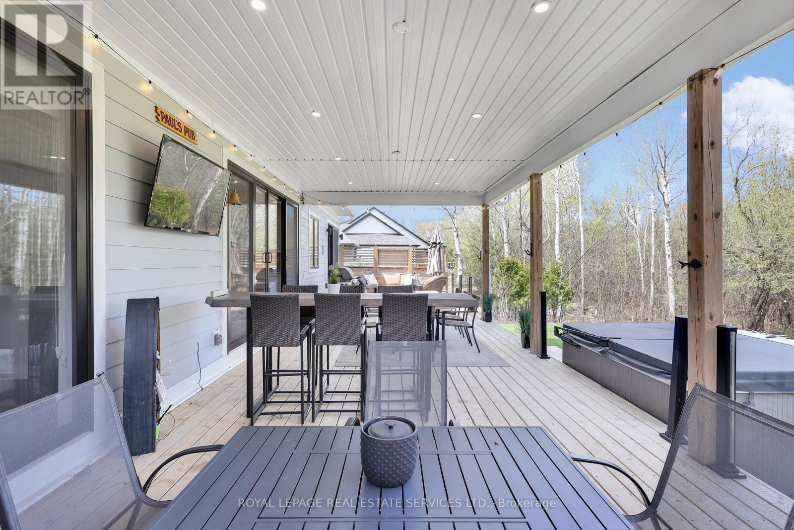 












131 GLENLAKE BOULEVARD

,
Collingwood,




Ontario
L9Y0X2

