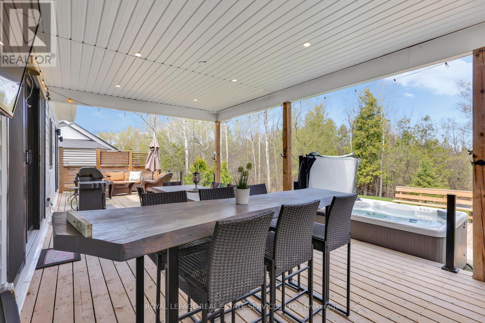 












131 GLENLAKE BOULEVARD

,
Collingwood,




Ontario
L9Y0X2

