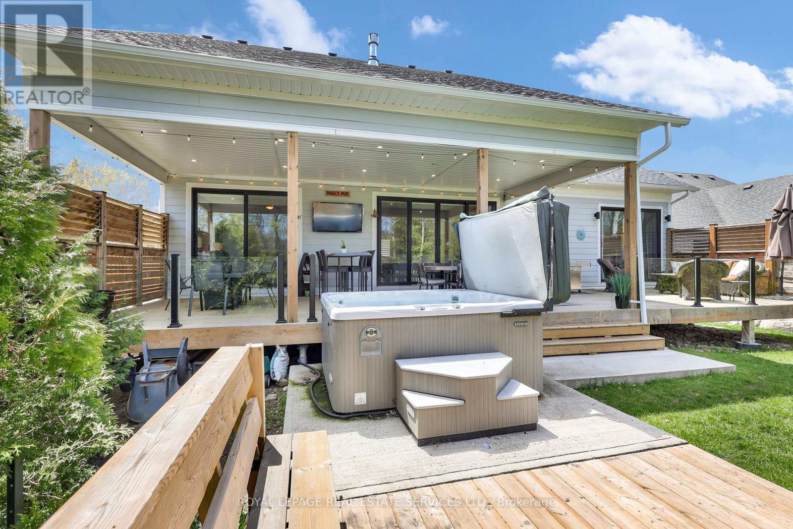 












131 GLENLAKE BOULEVARD

,
Collingwood,




Ontario
L9Y0X2

