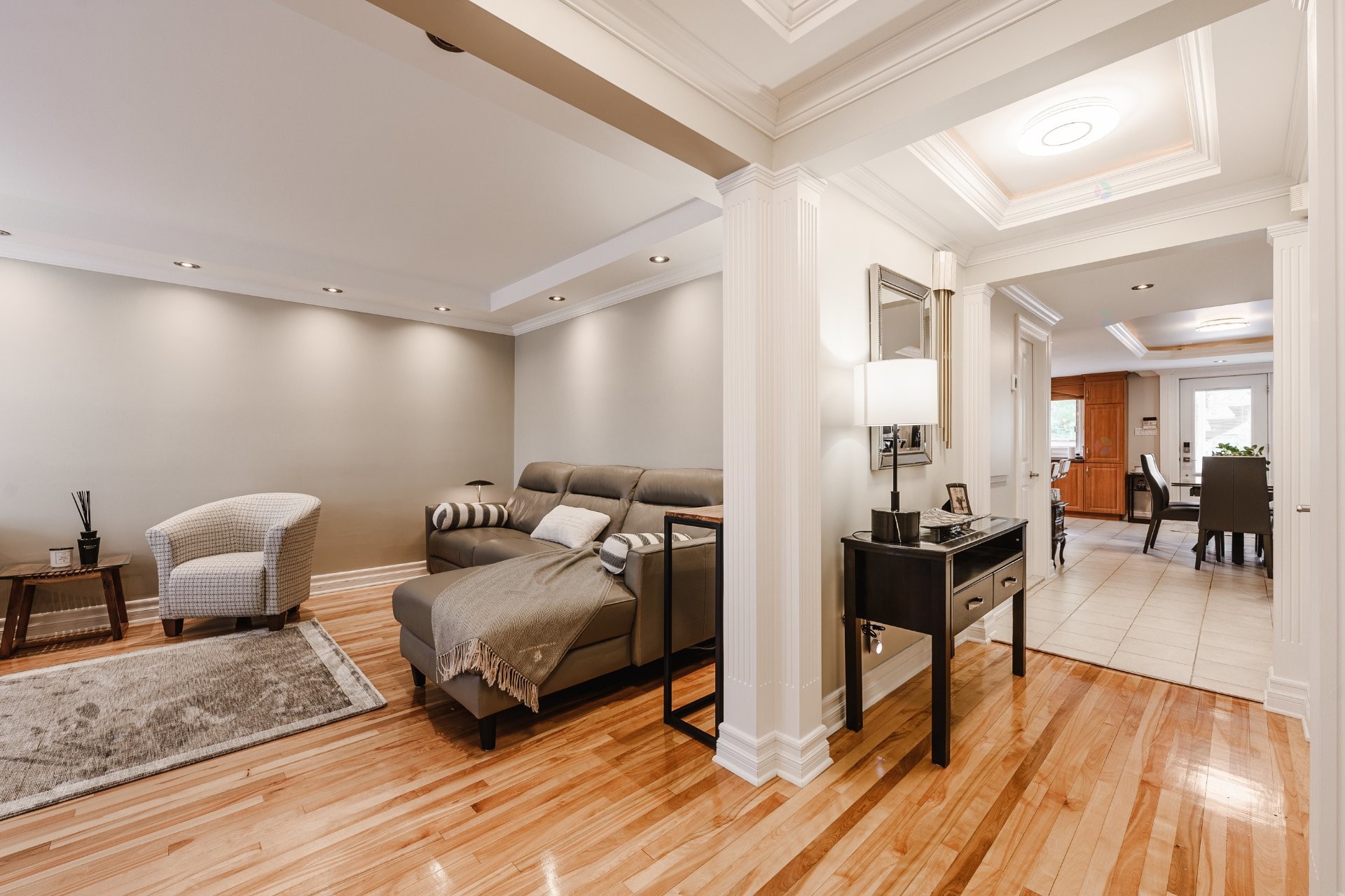 









2175


Rue Tremblay

,
Longueuil (Saint-Hubert),




QC
J3Y4B8

