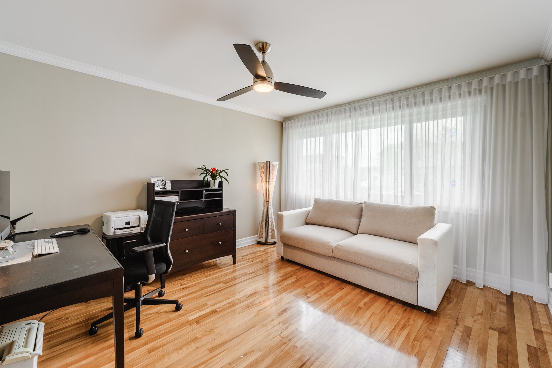 









2175


Rue Tremblay

,
Longueuil (Saint-Hubert),




QC
J3Y4B8

