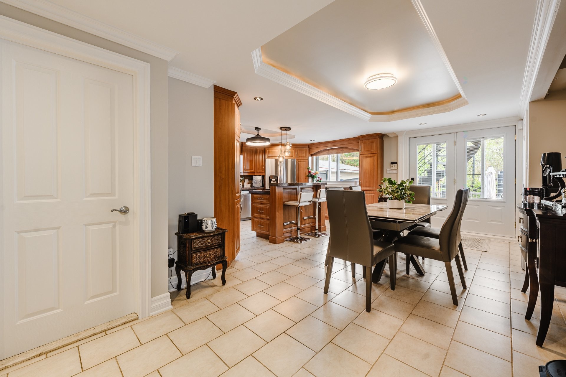 









2175


Rue Tremblay

,
Longueuil (Saint-Hubert),




QC
J3Y4B8

