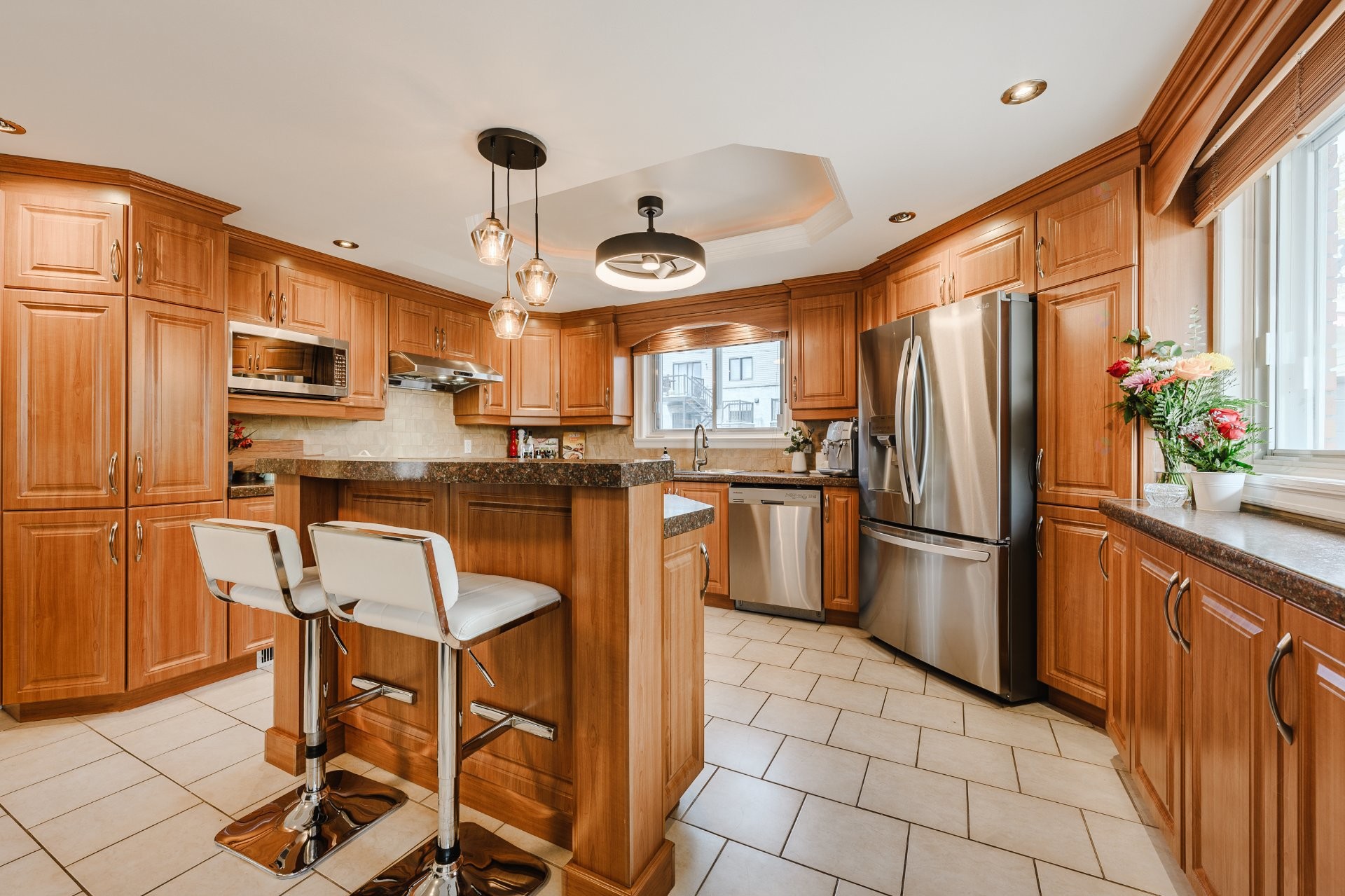 









2175


Rue Tremblay

,
Longueuil (Saint-Hubert),




QC
J3Y4B8

