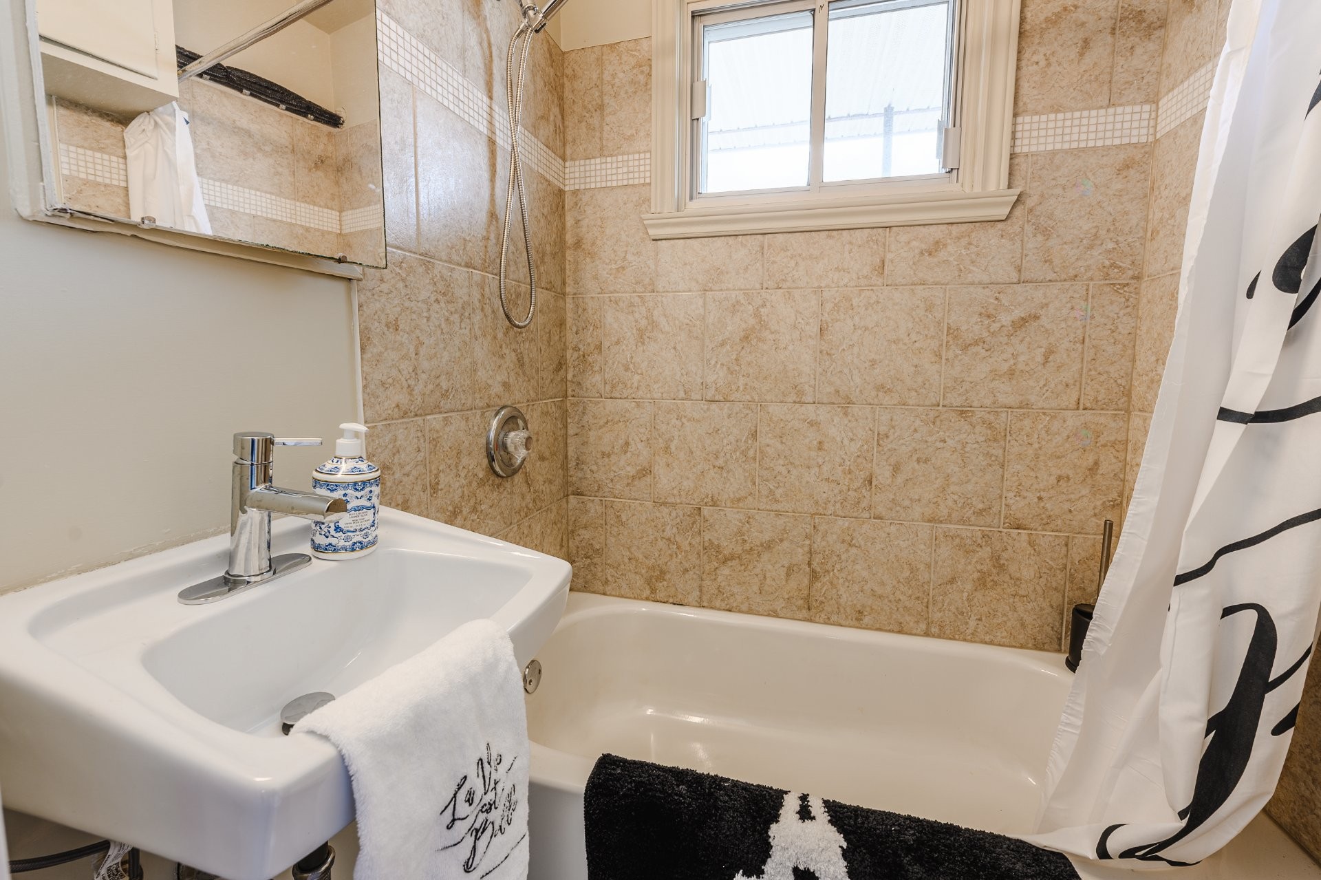 









2175


Rue Tremblay

,
Longueuil (Saint-Hubert),




QC
J3Y4B8

