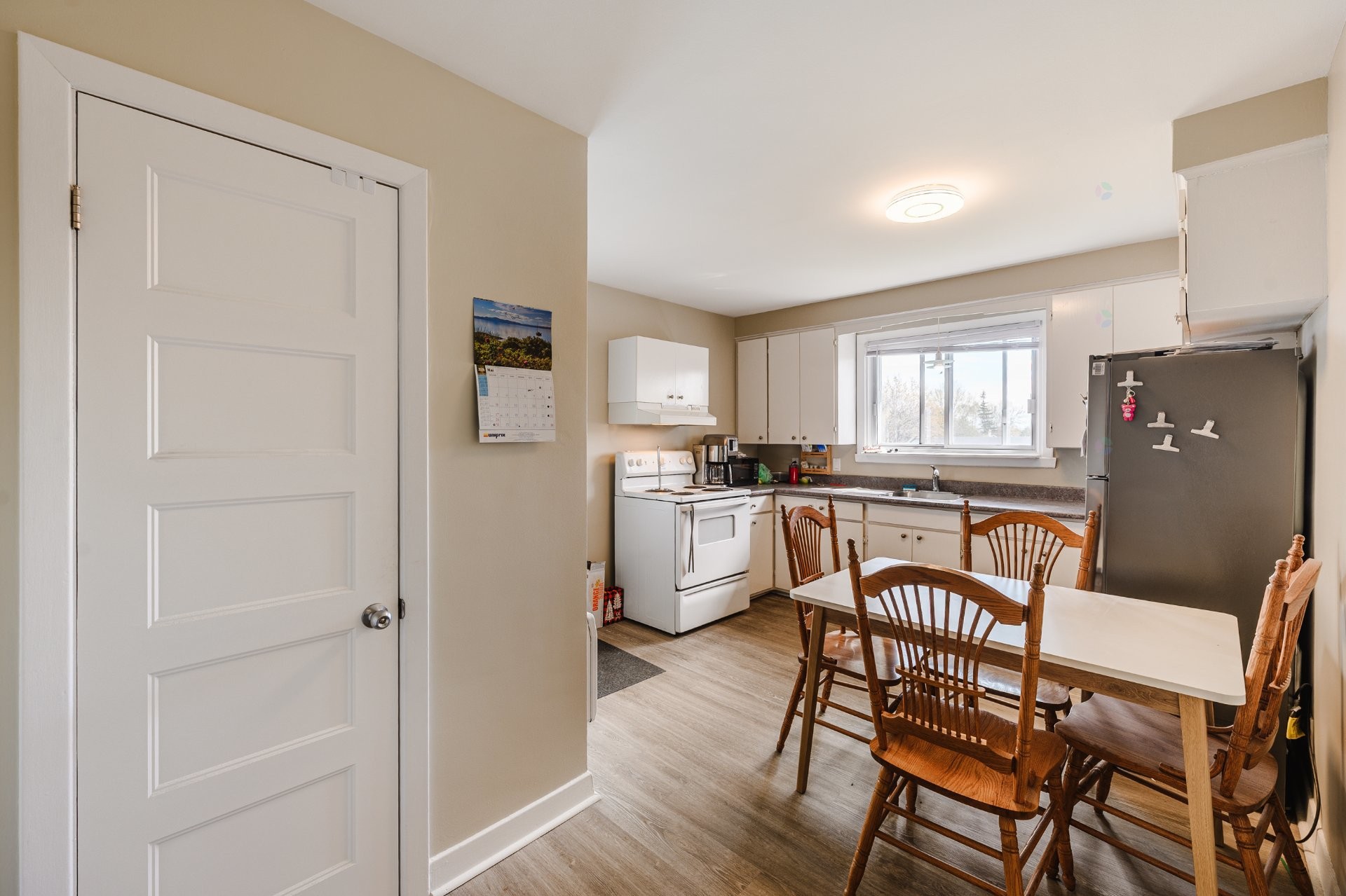 









2175


Rue Tremblay

,
Longueuil (Saint-Hubert),




QC
J3Y4B8

