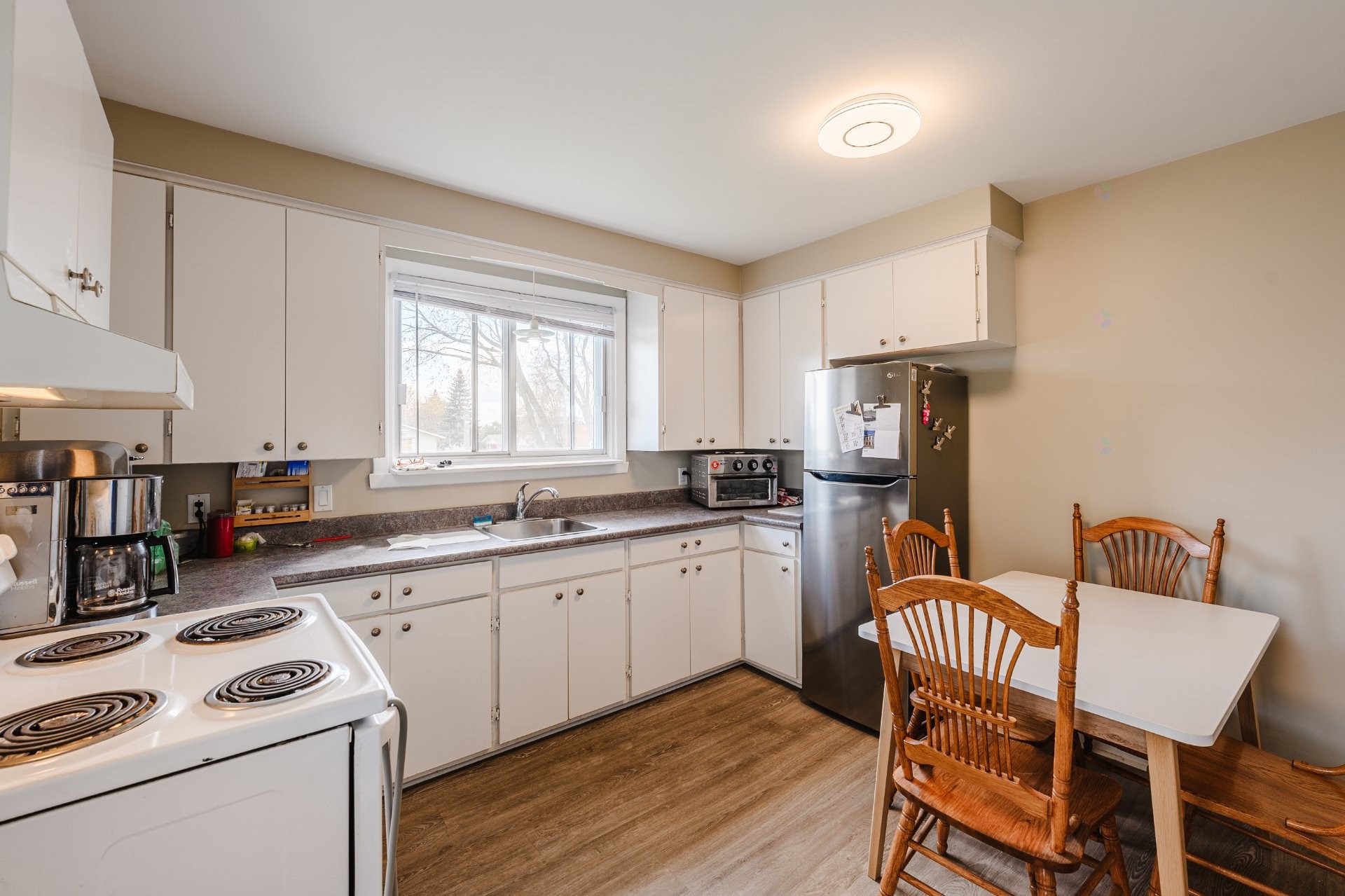 









2175


Rue Tremblay

,
Longueuil (Saint-Hubert),




QC
J3Y4B8

