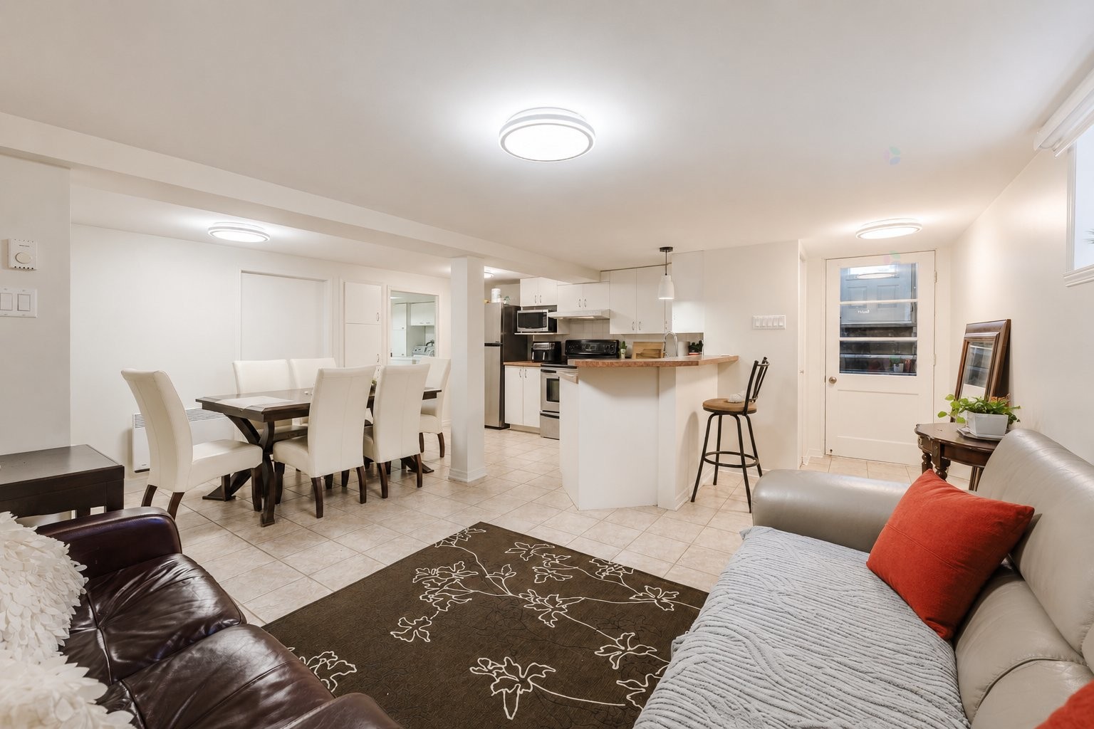 









2175


Rue Tremblay

,
Longueuil (Saint-Hubert),




QC
J3Y4B8

