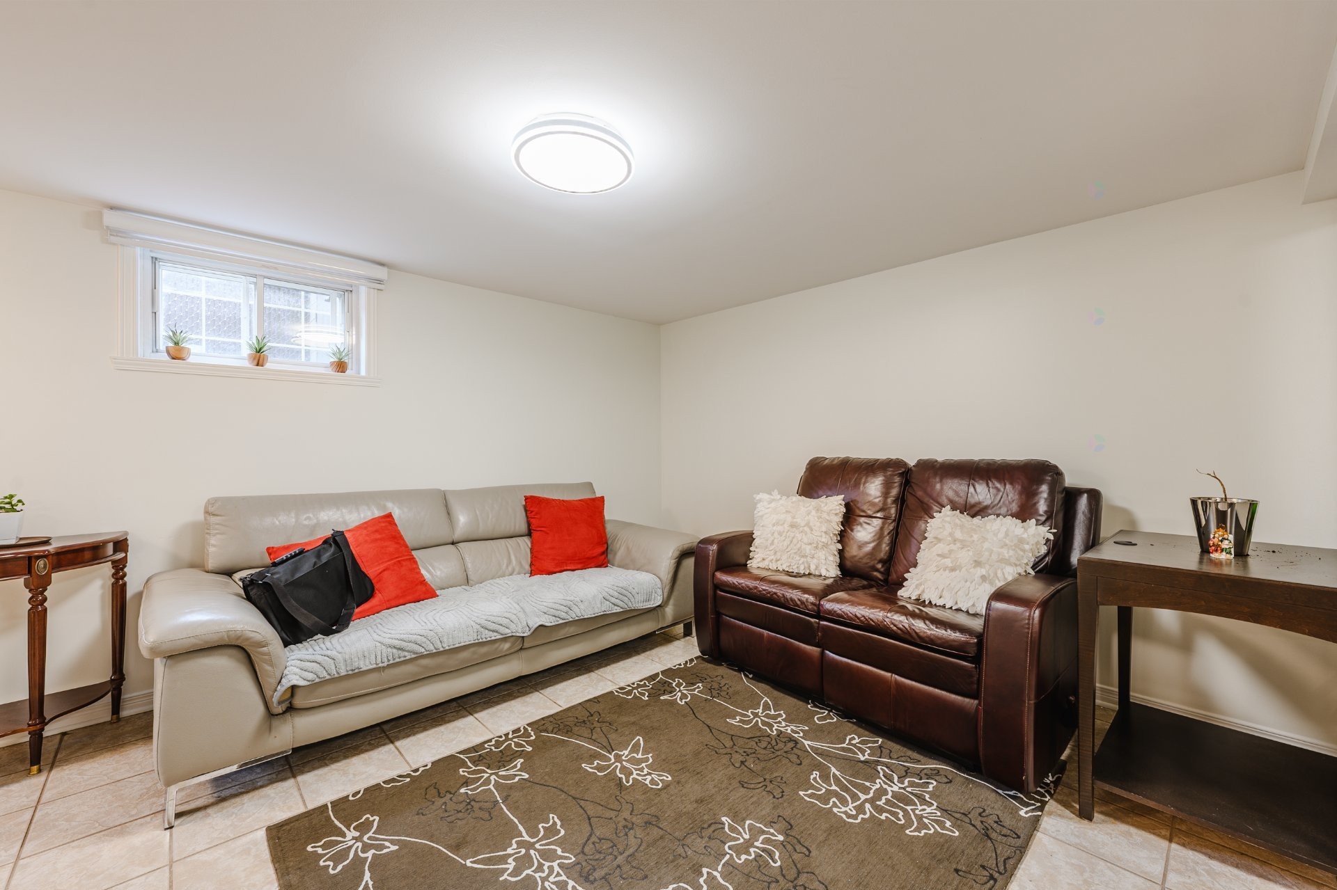 









2175


Rue Tremblay

,
Longueuil (Saint-Hubert),




QC
J3Y4B8

