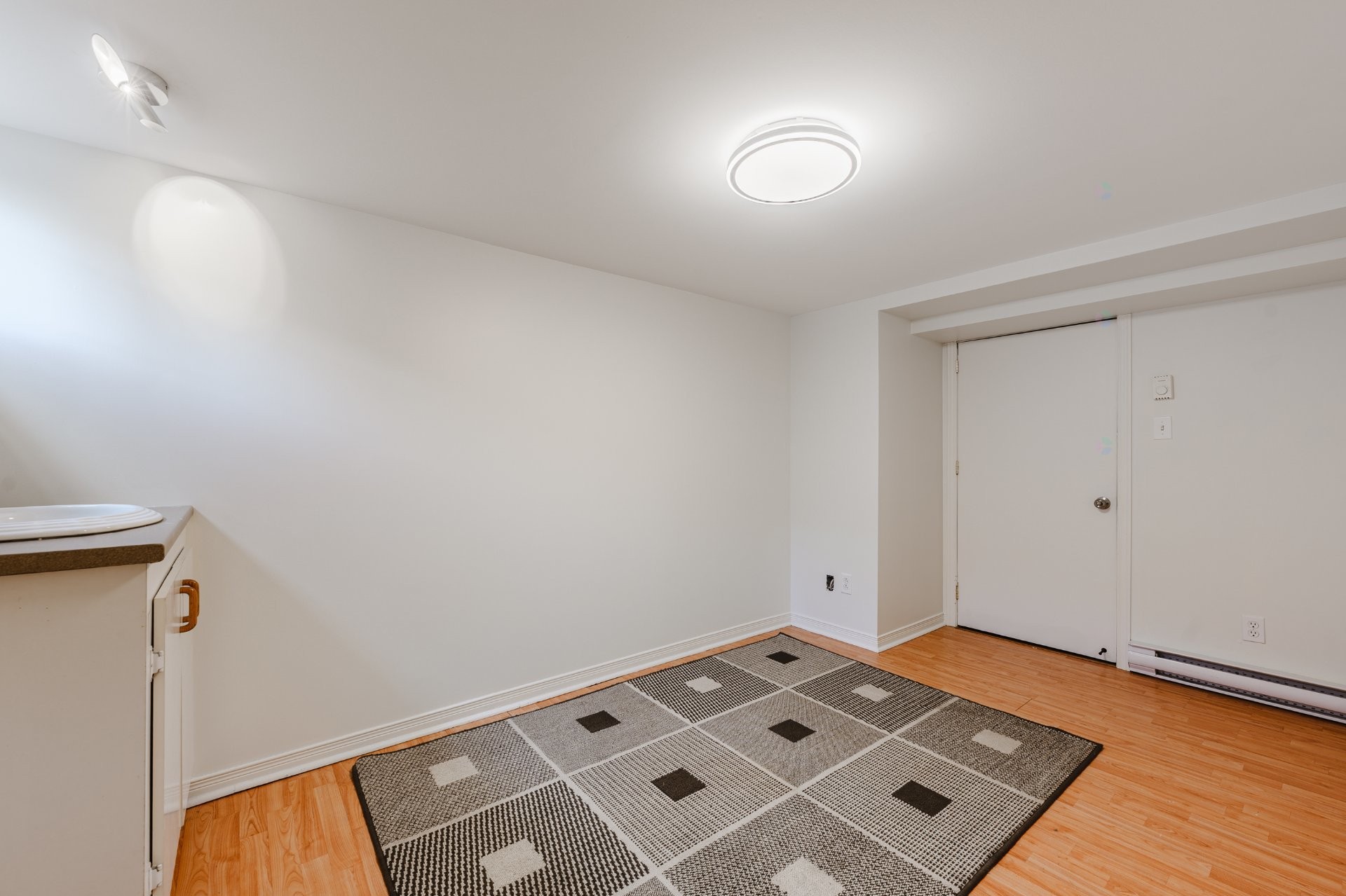 









2175


Rue Tremblay

,
Longueuil (Saint-Hubert),




QC
J3Y4B8

